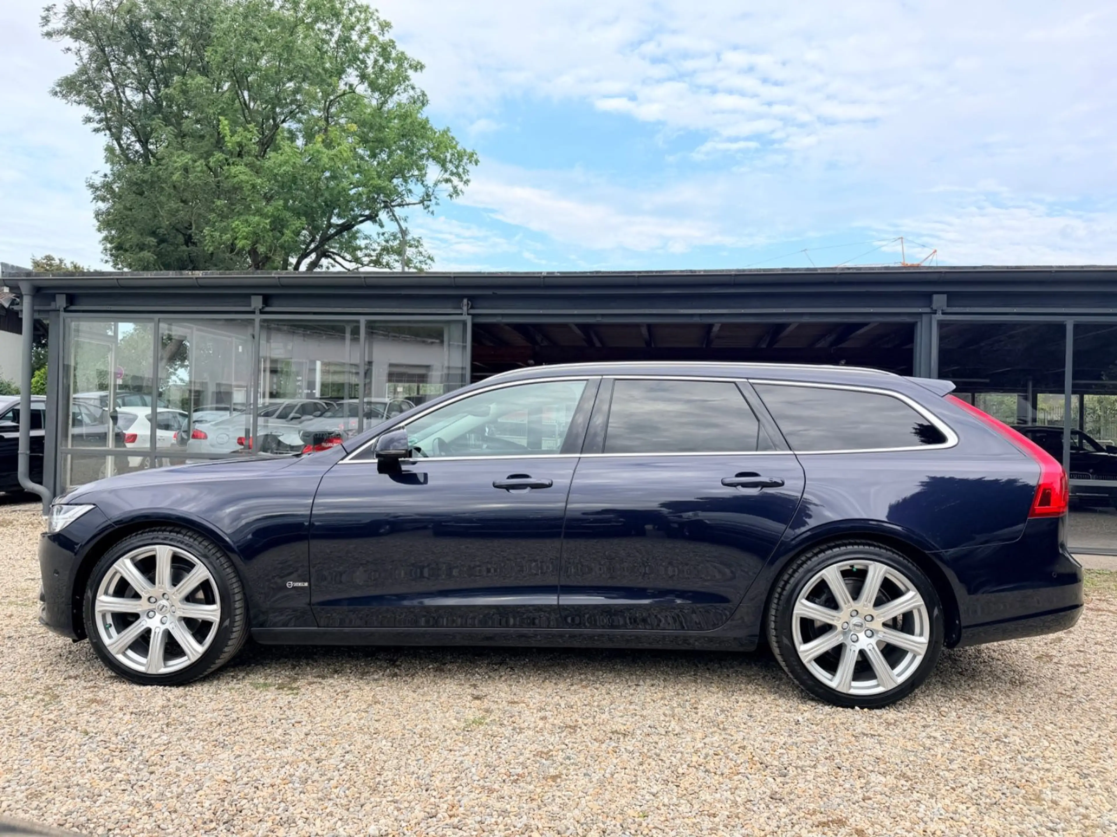 Volvo V90 Kombi Momentum AUTOMATIK*LED*NAVI*LEDER — photo 7