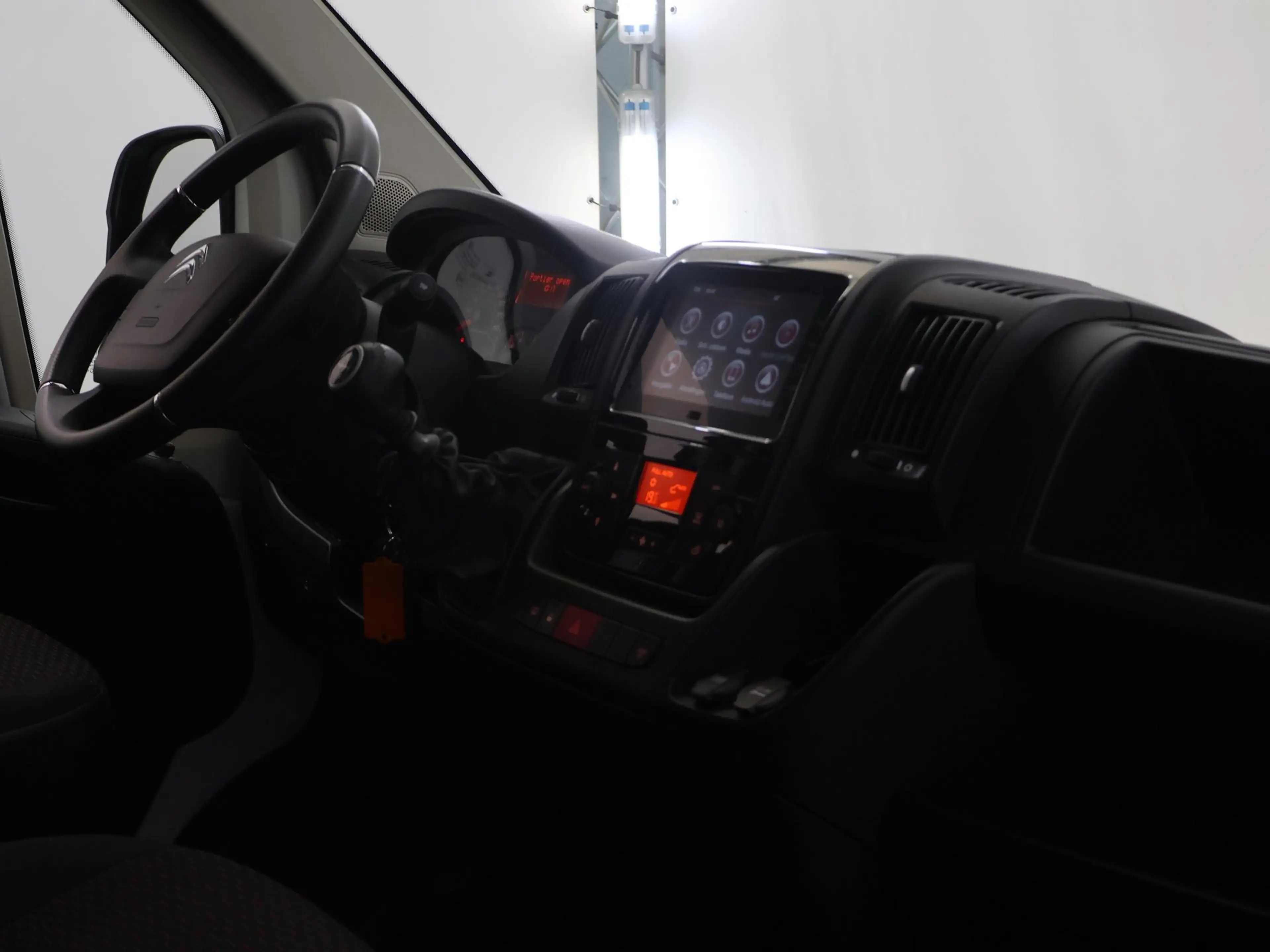 Citroen Jumper 2.2 BlueHDi | 120 PK | L2 H2 | 3.3t | Climate Cont — photo 8