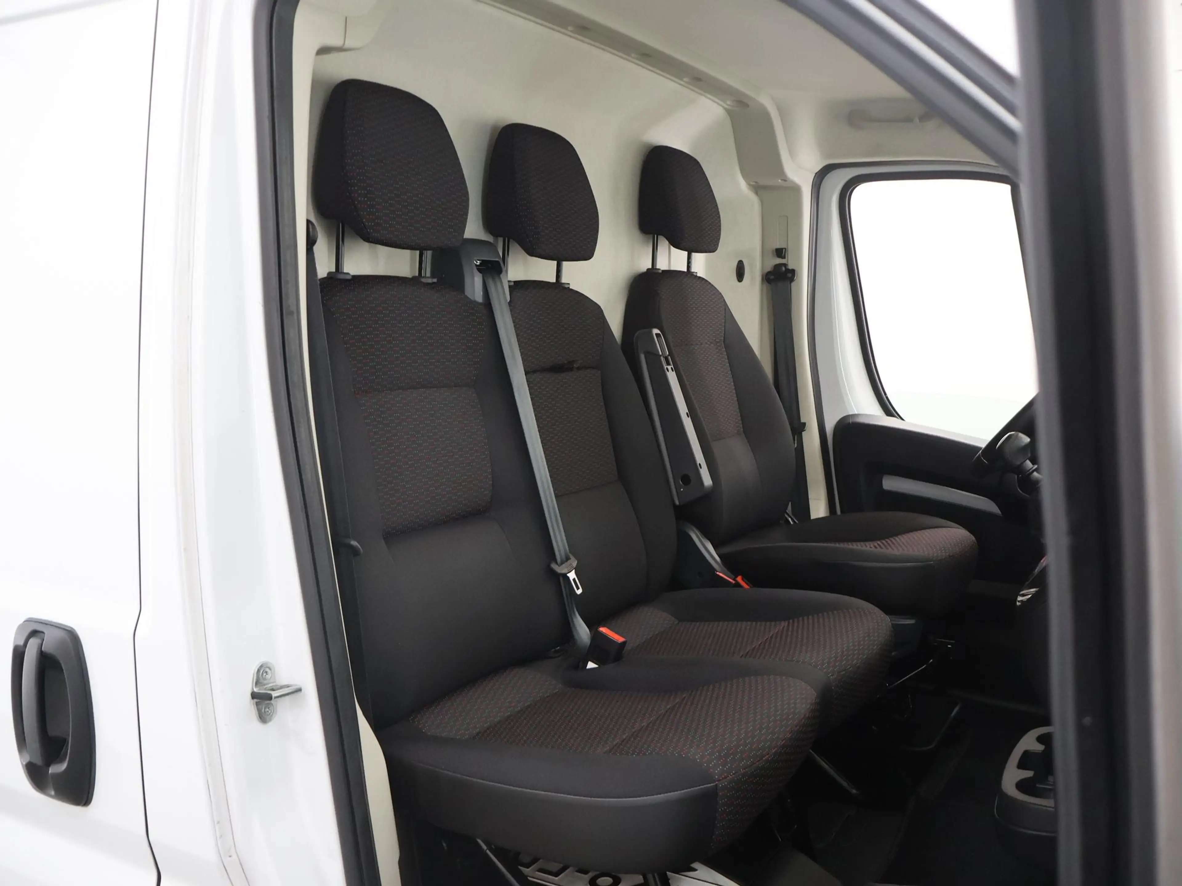 Citroen Jumper 2.2 BlueHDi | 120 PK | L2 H2 | 3.3t | Climate Cont — photo 10