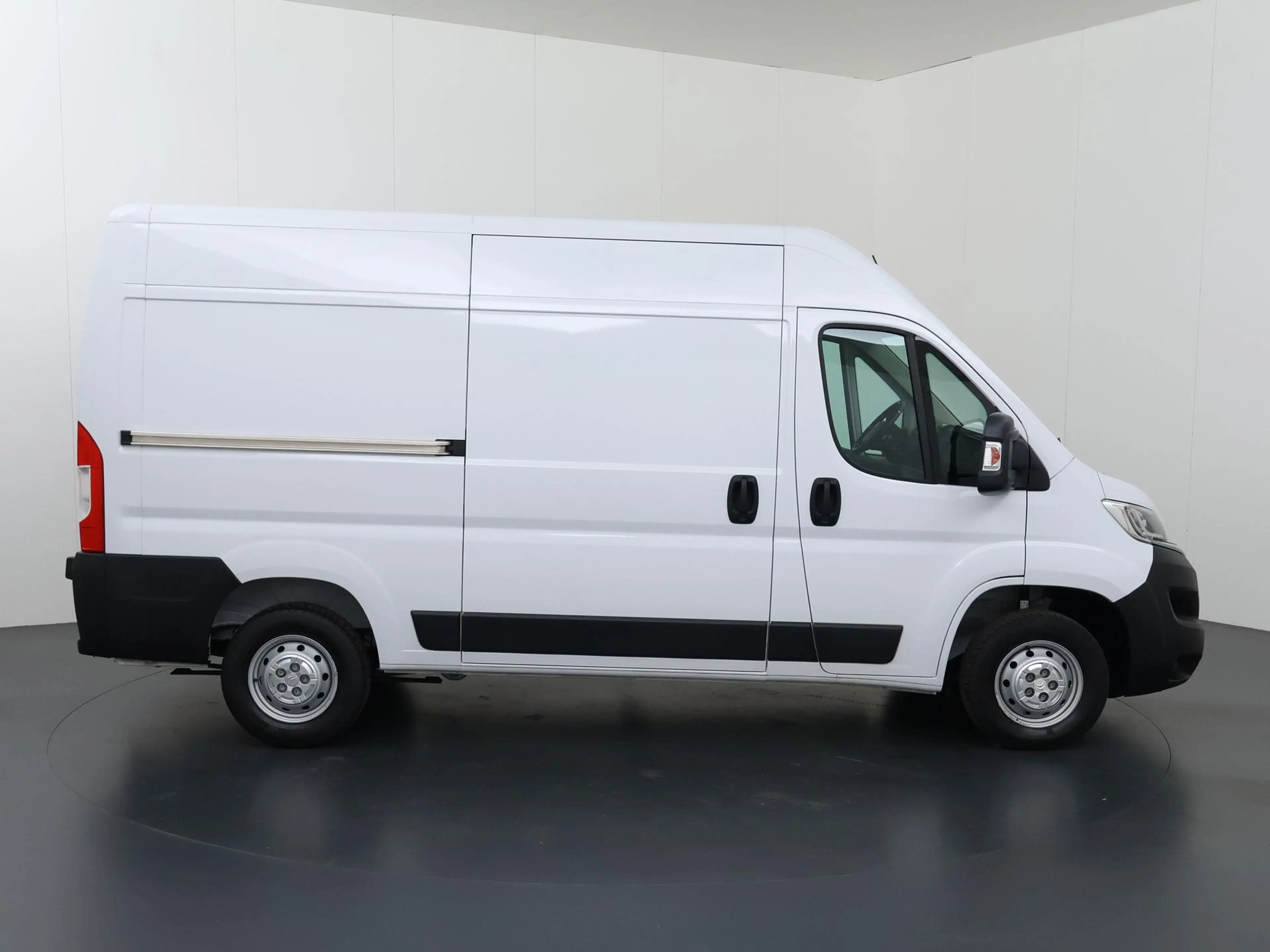 Citroen Jumper 2.2 BlueHDi | 120 PK | L2 H2 | 3.3t | Climate Cont — photo 6