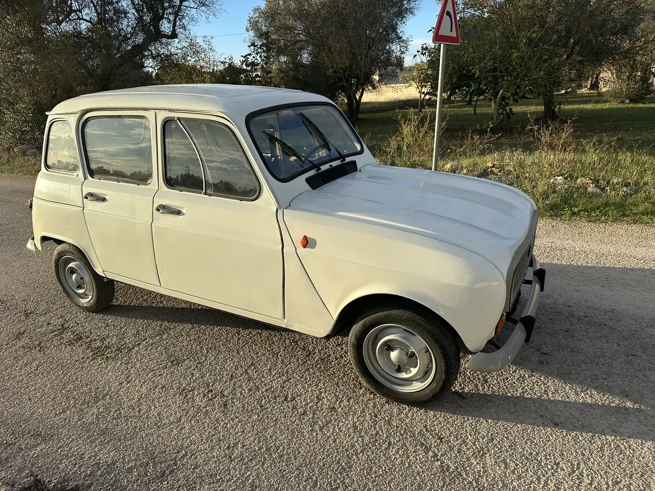 Renault R 4 850cc, foto 9