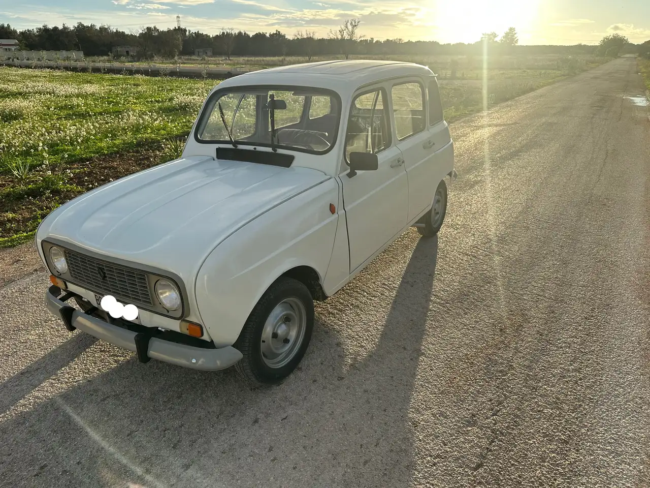 Renault R 4 850cc, foto 2