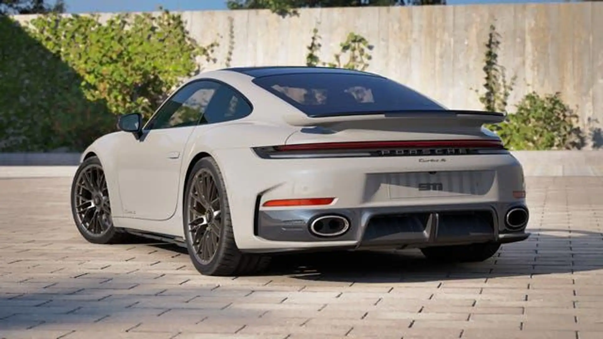 포르쉐 911 Turbo S Coupe 2026 화이트 사진 3