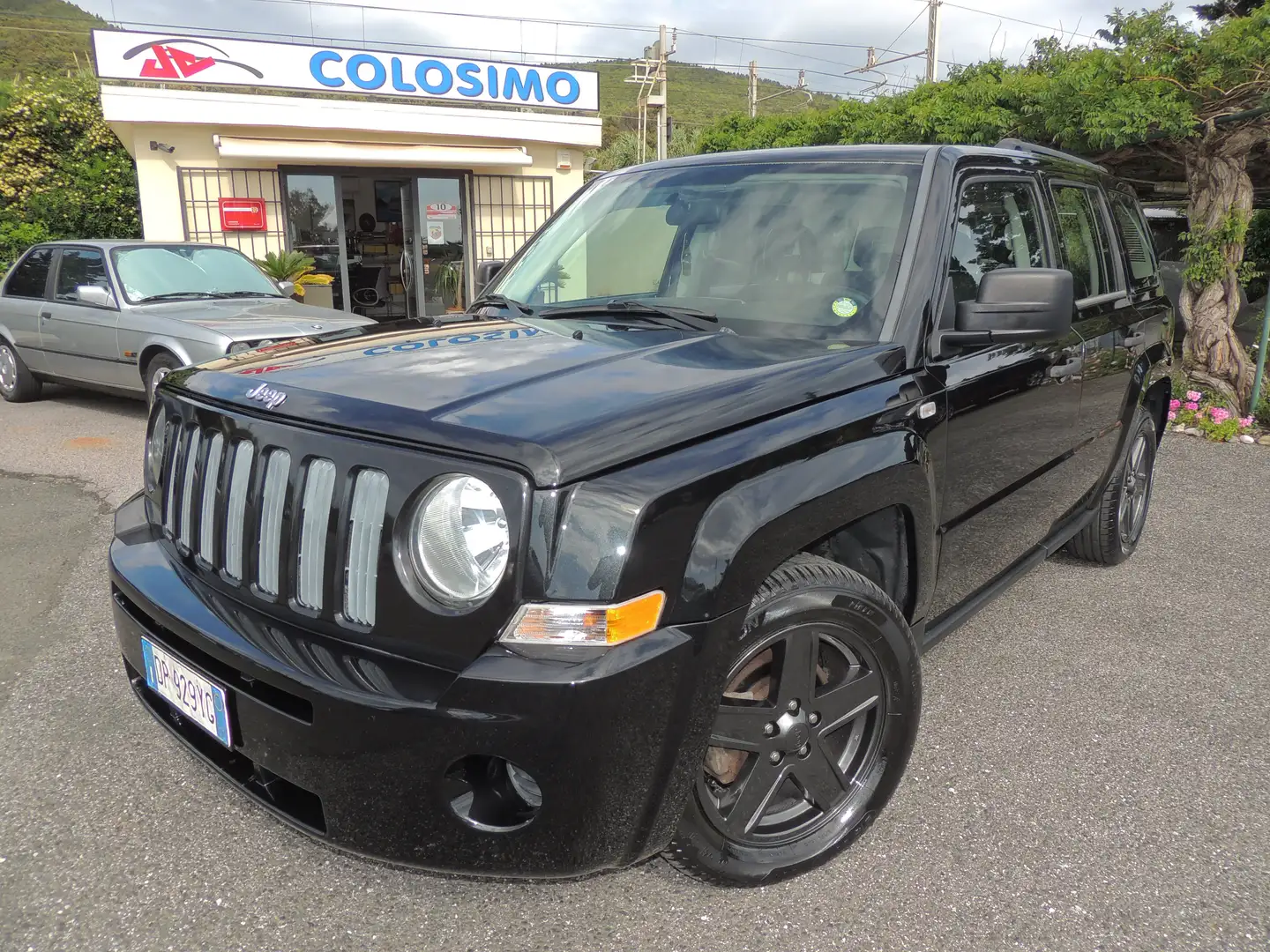 Jeep Patriot 2.0 td Sport 4wd Чорний - 1