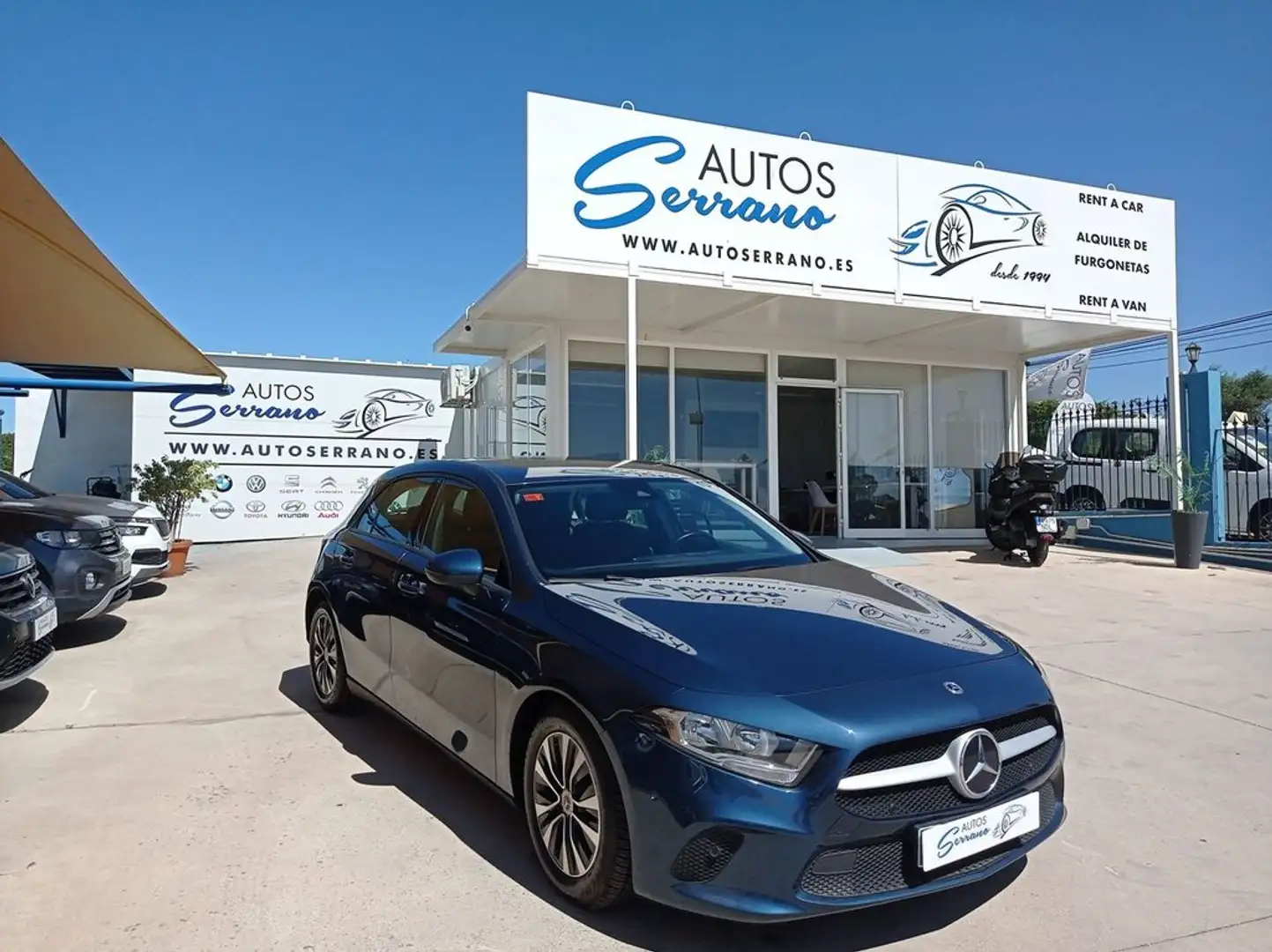 Mercedes-Benz A 180 1.3 BUSINESS SOLUTION ESSENTIAL Blauw - 1