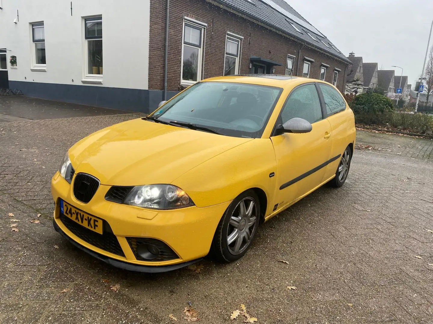 SEAT Ibiza 1.8-20V VT FR Jaune - 1