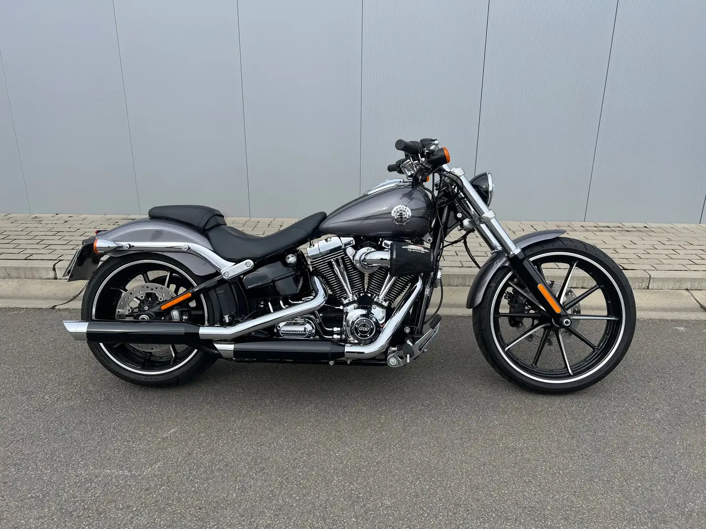 Harley-Davidson Breakout - Echappement deconnectable - Gris - 1