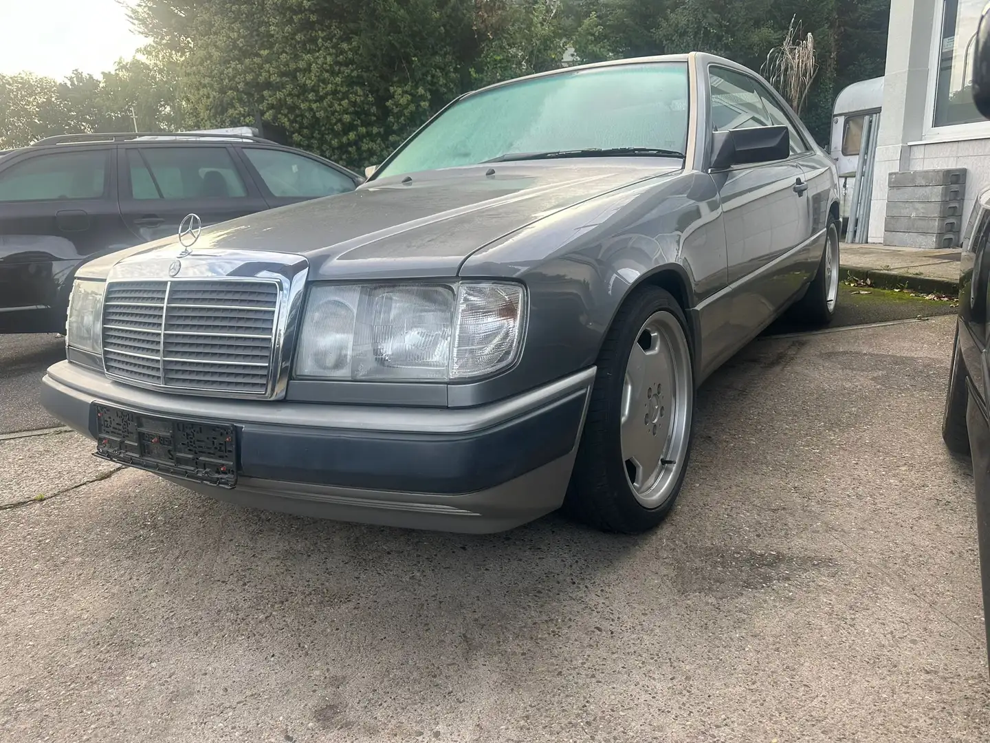 Mercedes-Benz CE 300 W124 CE300 Automatik Leder TÜV Schiebedach Grau - 2