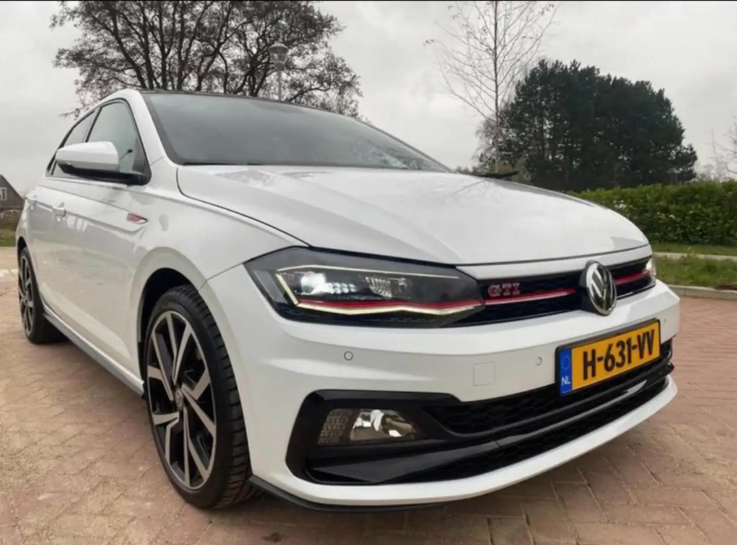 Volkswagen Polo 2.0 TSI GTI Wit - 1