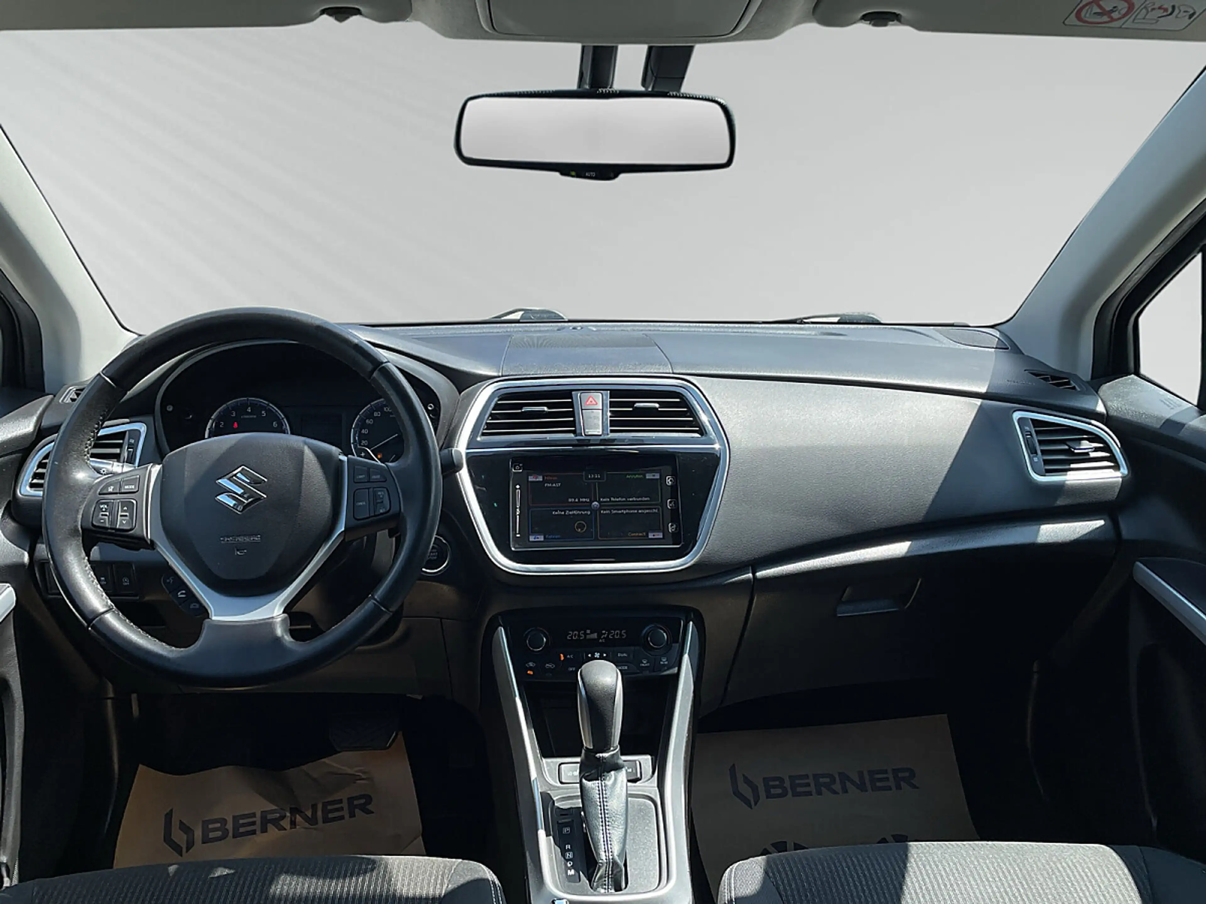 Suzuki SX4 S-Cross 1,0 DITC shine Aut. — photo 5