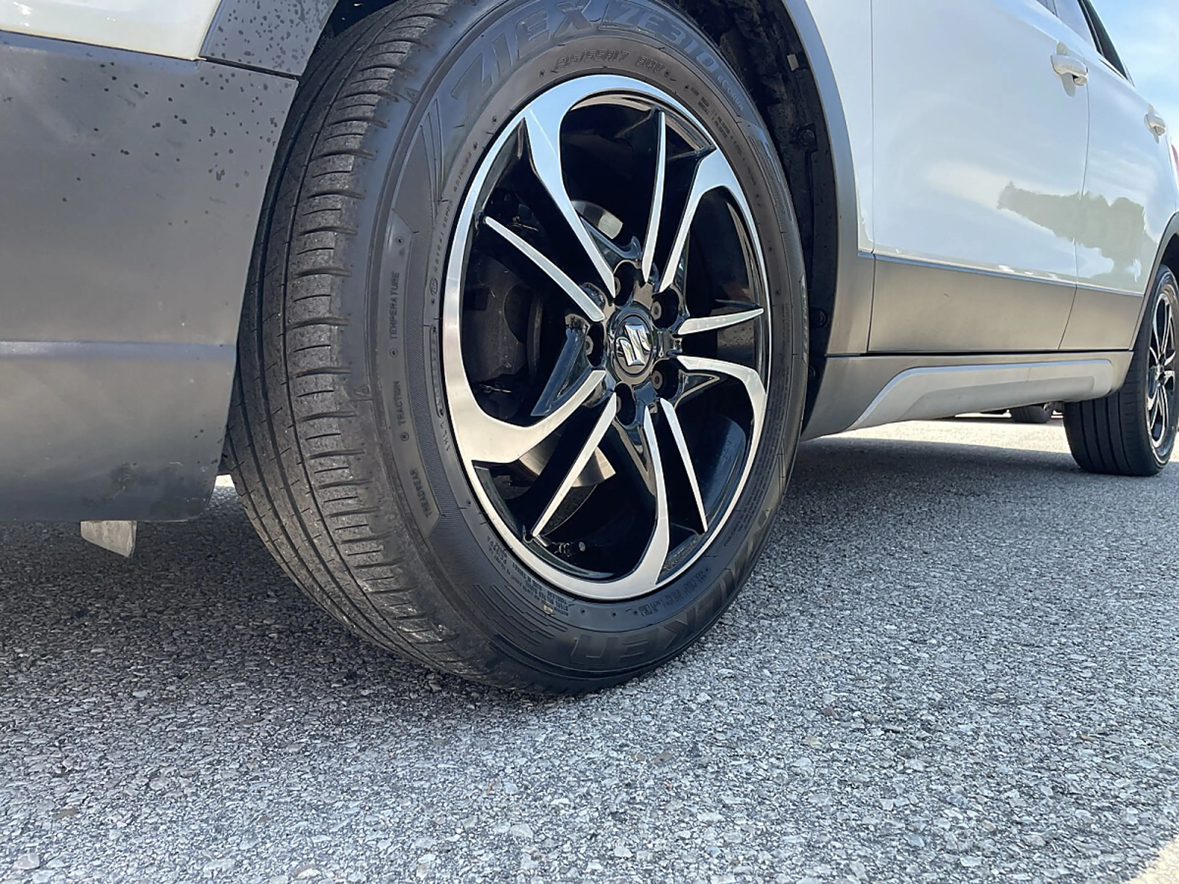 Suzuki SX4 S-Cross 1,0 DITC shine Aut. — photo 3