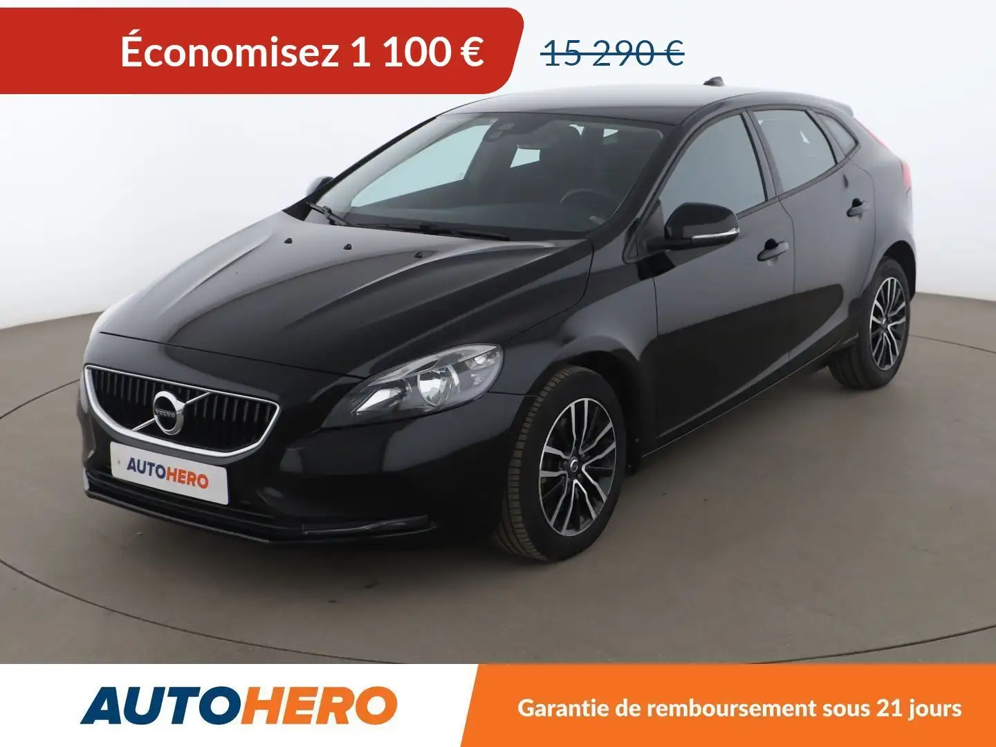 Volvo V40 1.5 T2 Momentum Geartronic 6 Noir - 1