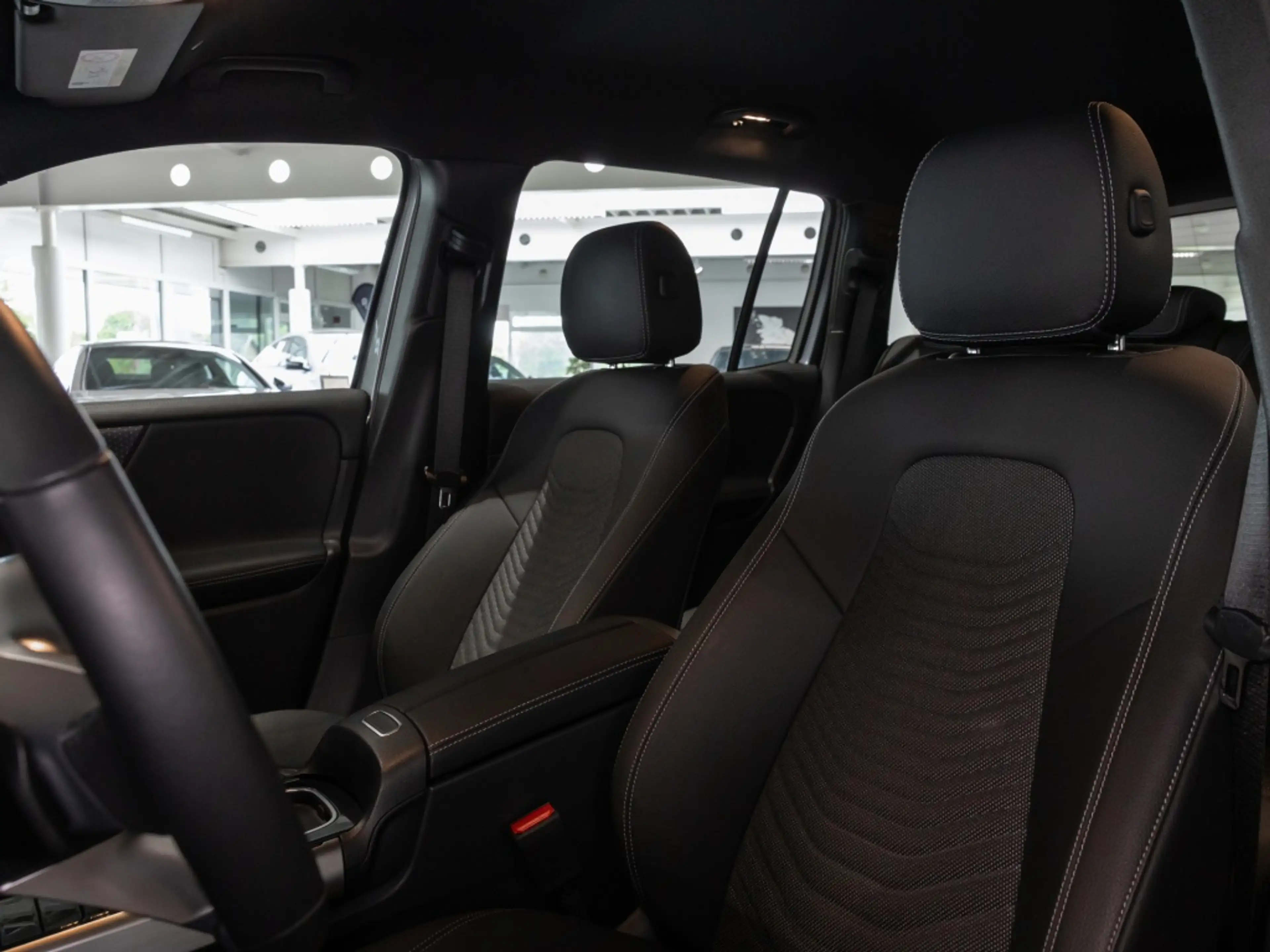 Mercedes-Benz GLB 250 4M , PROGRESSIVE MEMO MULTI 360 DISTR — photo 8