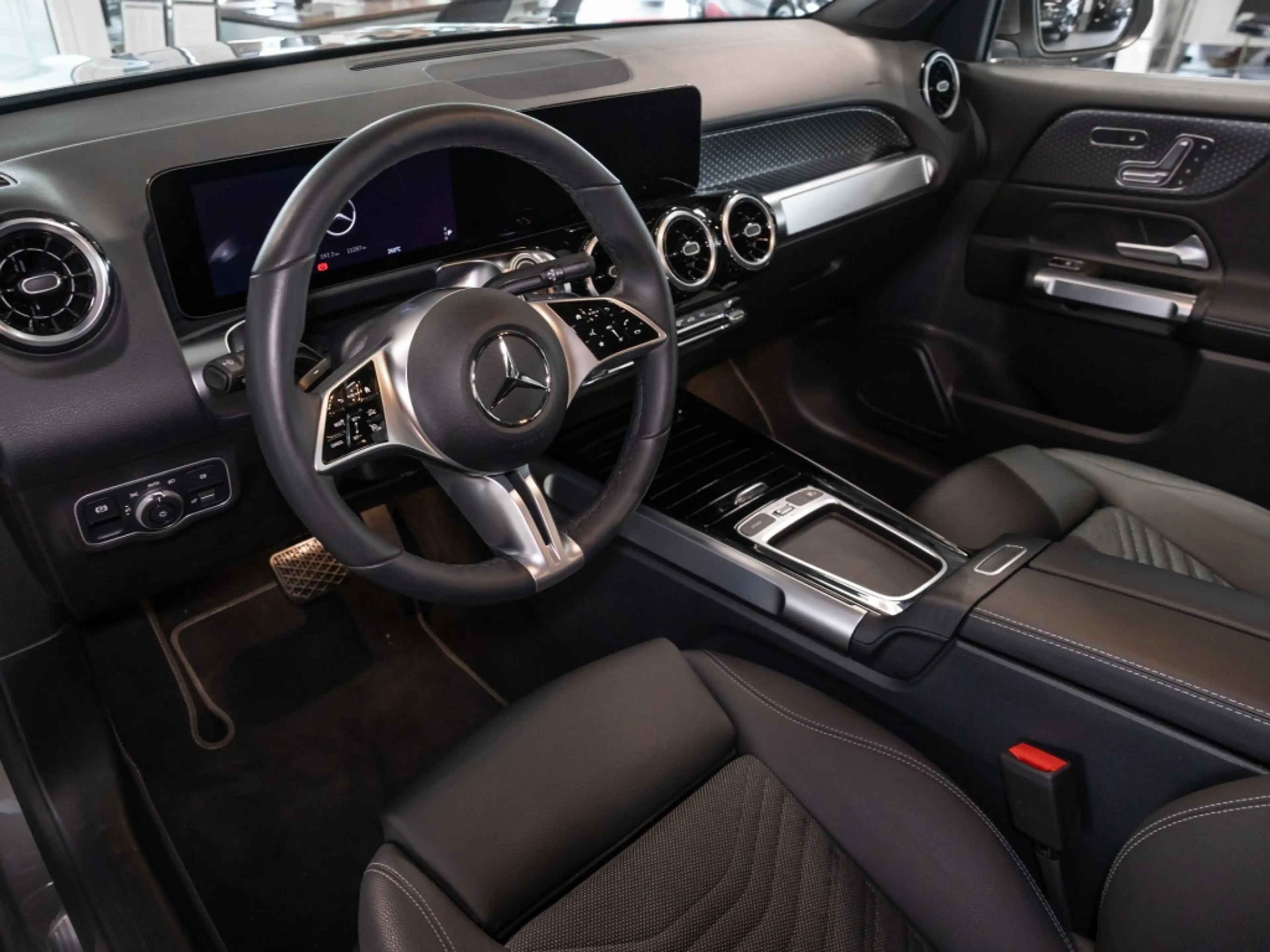Mercedes-Benz GLB 250 4M , PROGRESSIVE MEMO MULTI 360 DISTR — photo 7