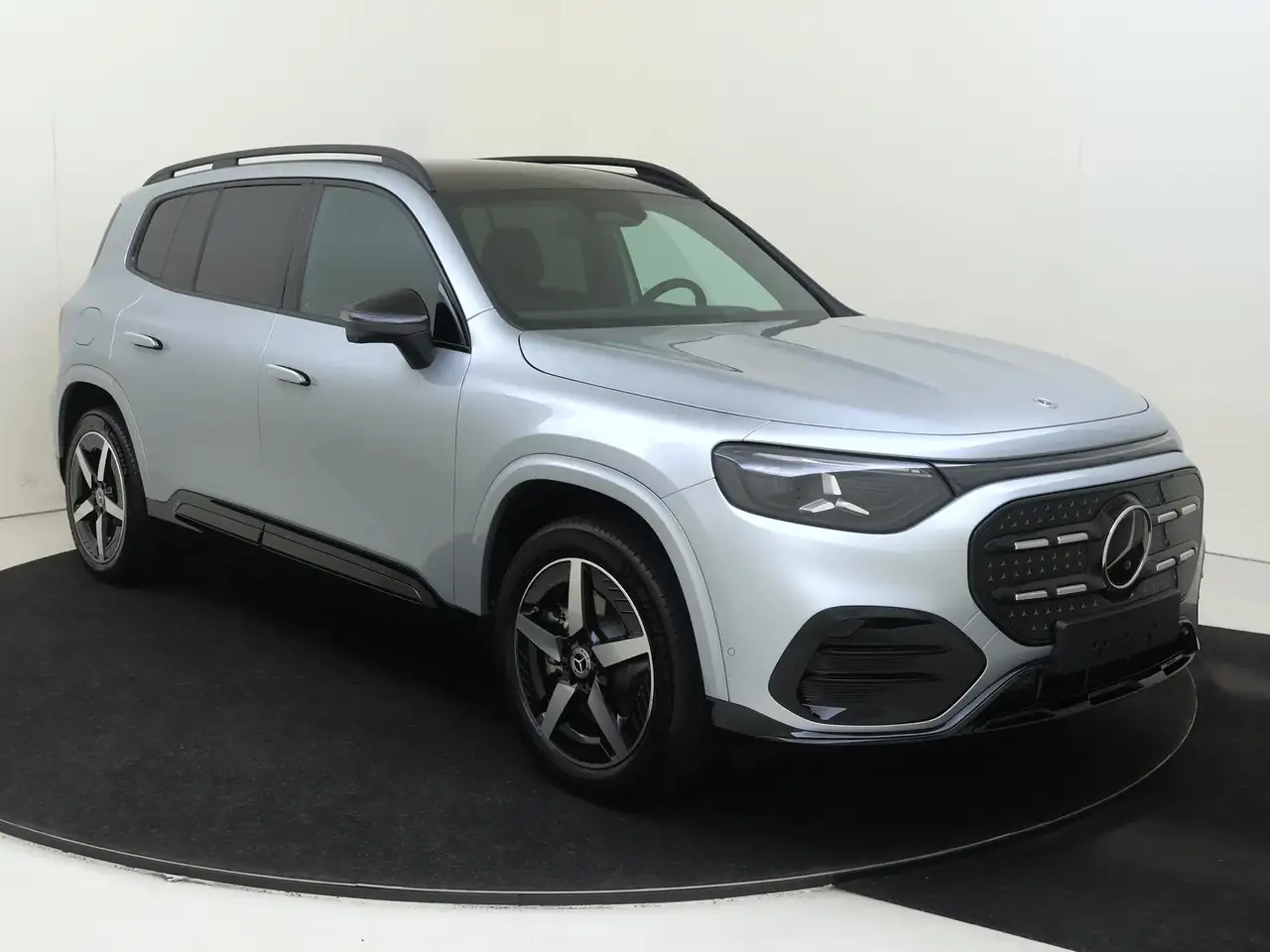 Mercedes-Benz GLB 2026