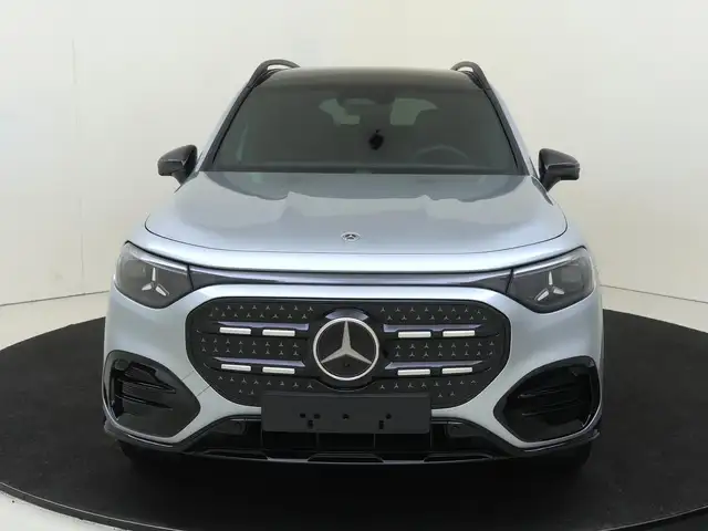 Mercedes-Benz GLB view 6