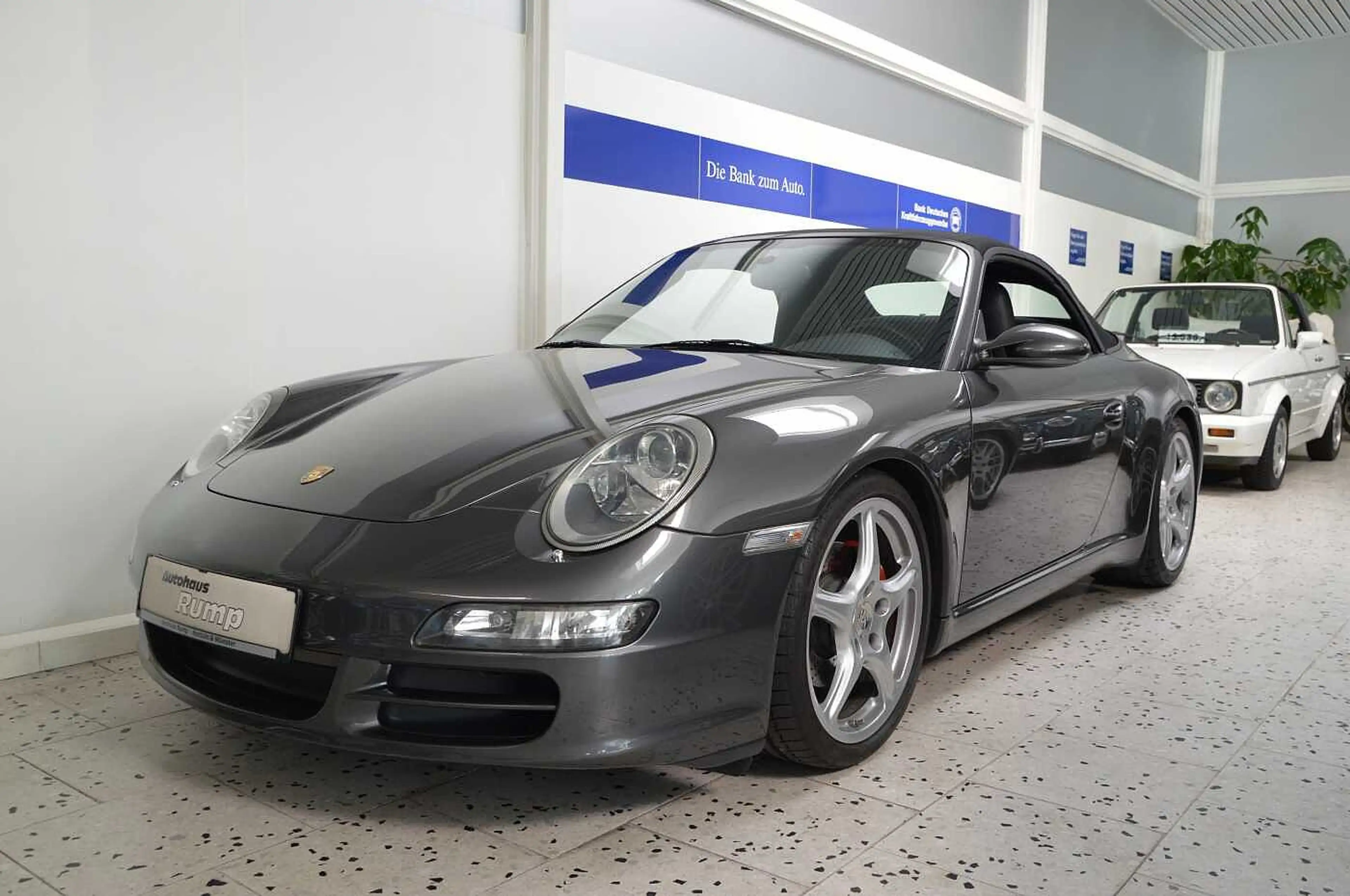 Porsche 911 Cabrio Carrera Schalter — photo 5