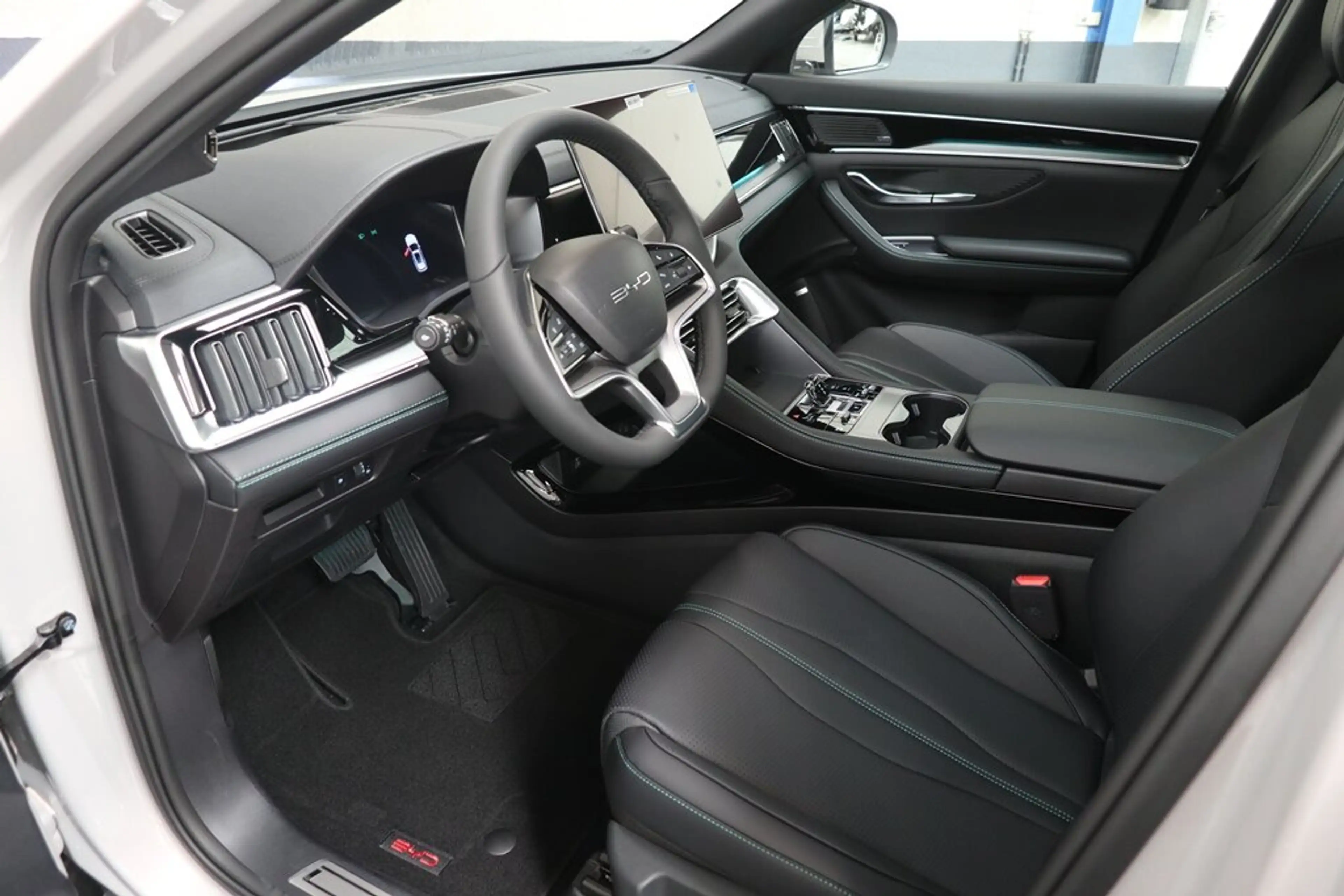 BYD Seal U DM-i Boost 18,3 kWh Panoramadak Camera 360 Adap... — photo 3