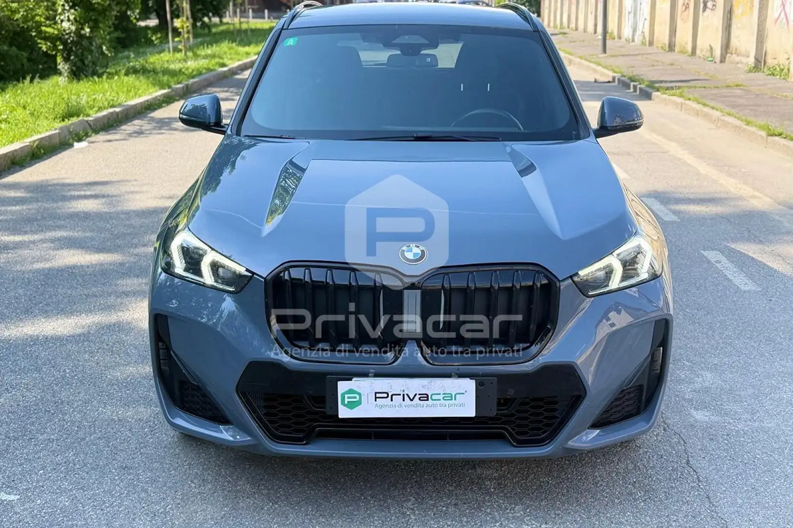 BMW X1 X1 xDrive 23d Msport Stříbrná - 2