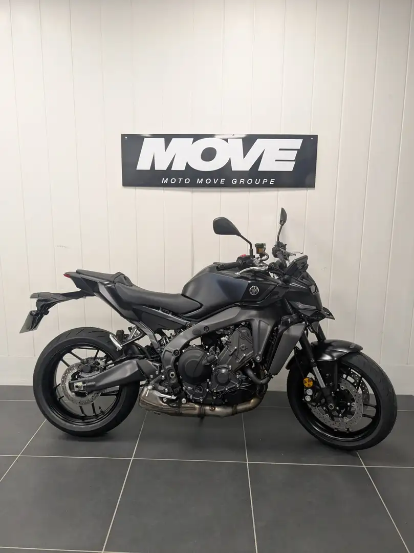 Yamaha MT-09 - 1