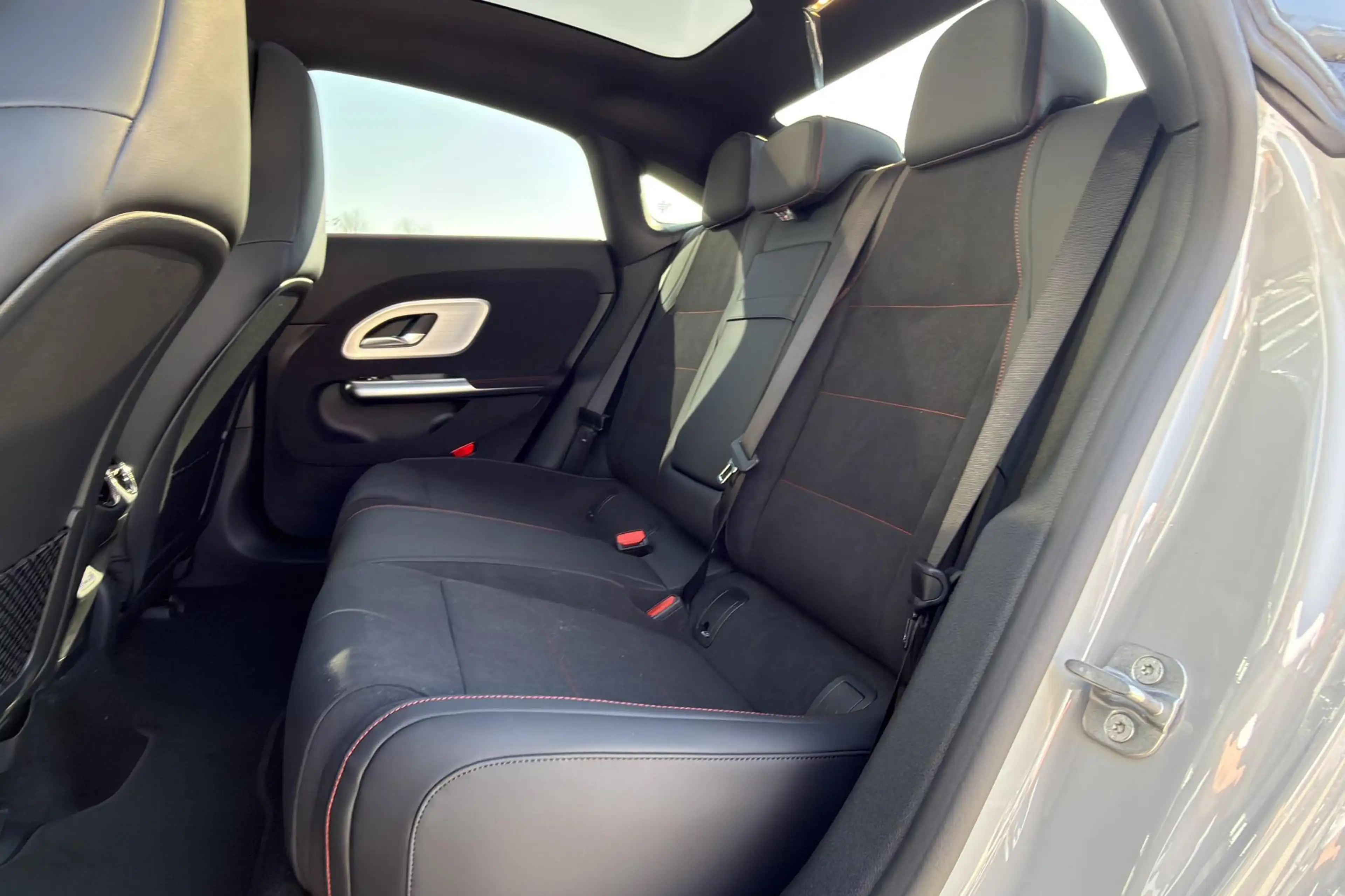 Mercedes-Benz CLA 250 CLA 250+ Coupé Launch Edition | MANUFAKTUR | Trekh — photo 12