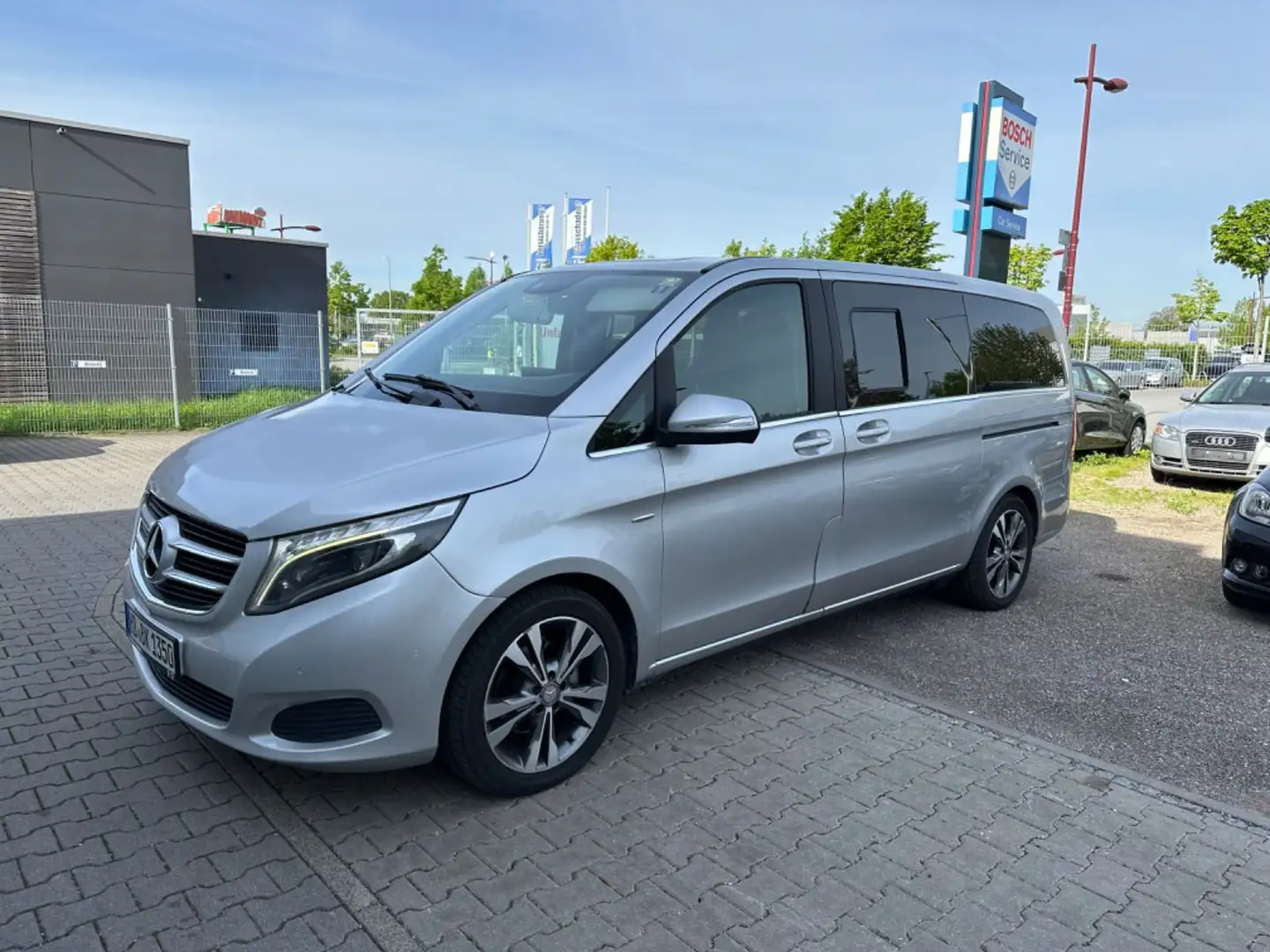 Mercedes-Benz V 220 Avantgarde Leder LED 8 Sitzer Navi Argintiu - 1