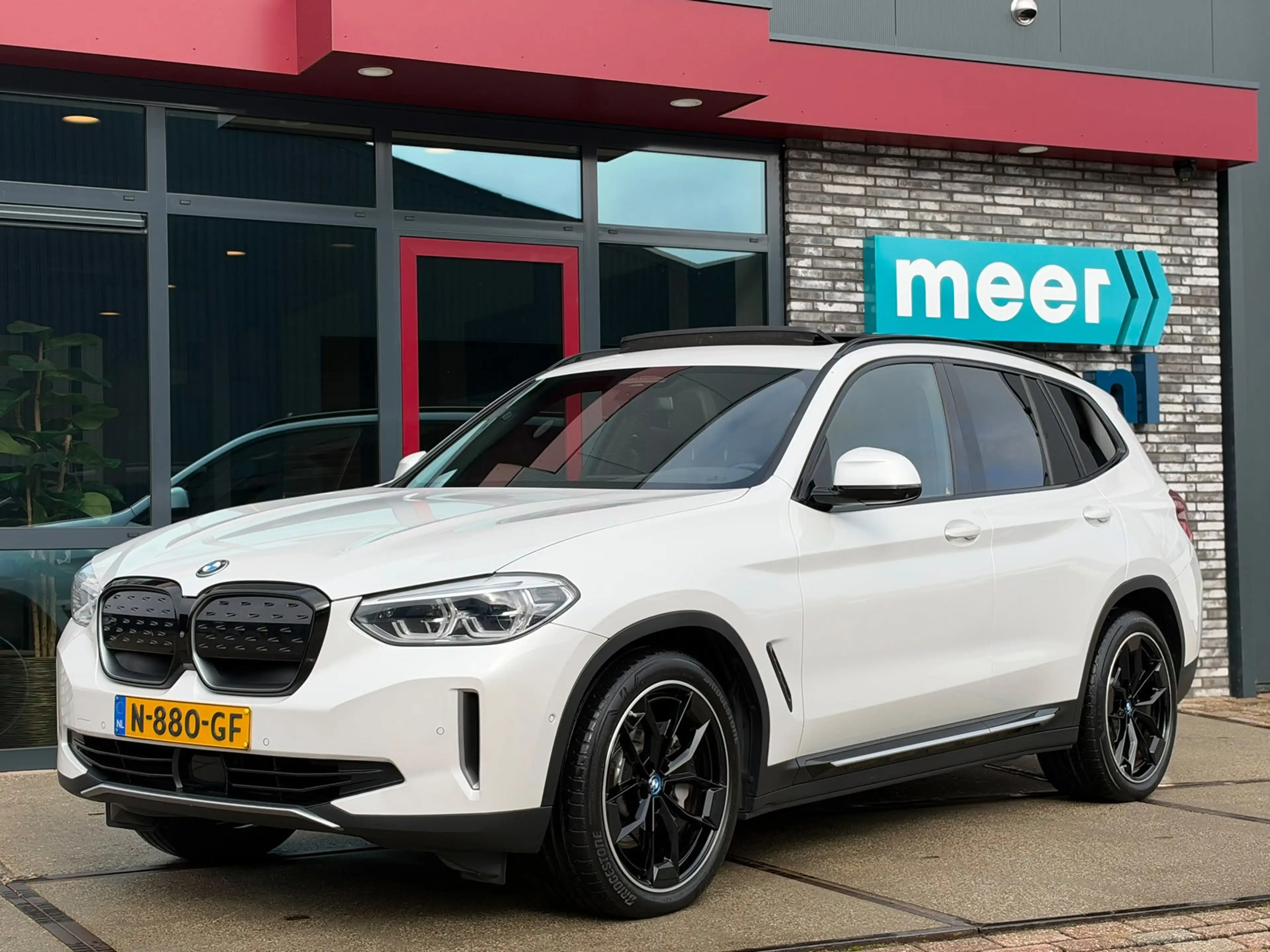 BMW iX3 High Executive 80 kWh l SOH 94% l PANO l H/K l HUD — photo 24