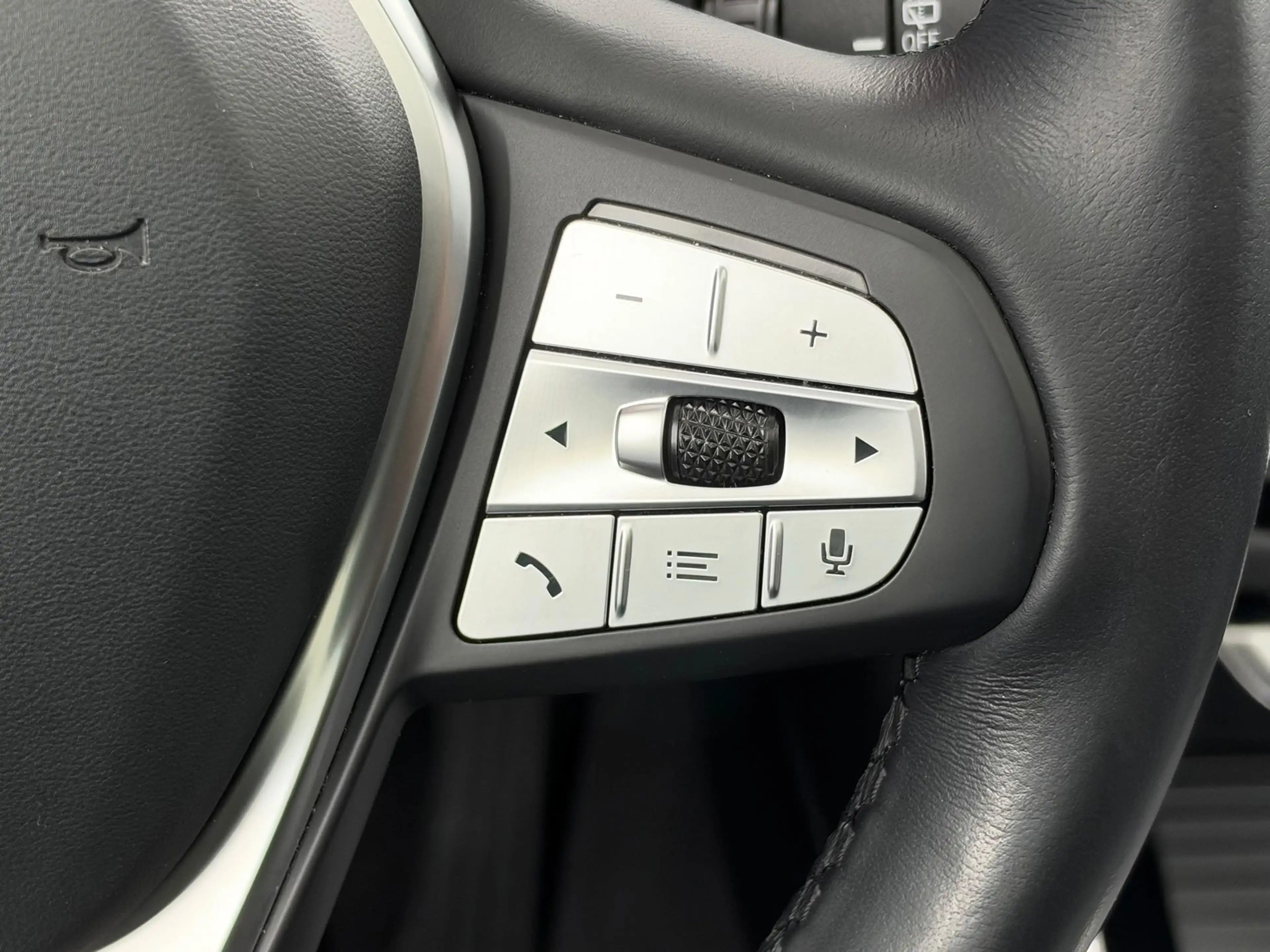 BMW iX3 High Executive 80 kWh l SOH 94% l PANO l H/K l HUD — photo 23