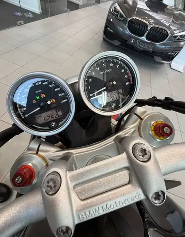 BMW R view 5