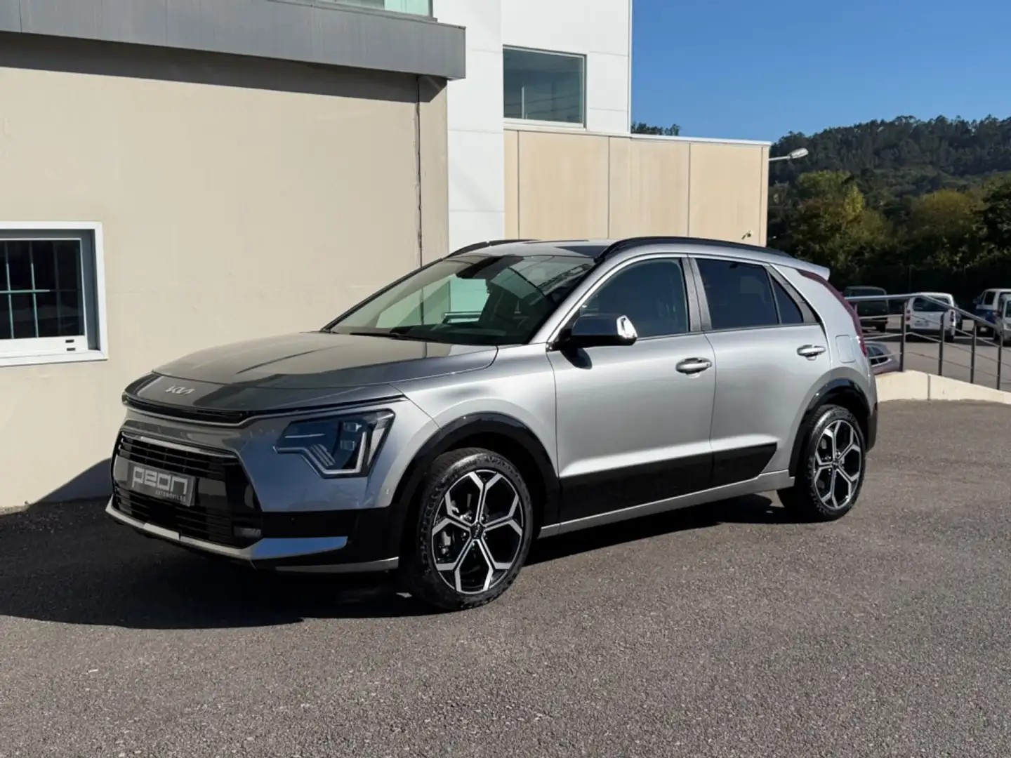 Kia Niro 1.6 HEV Emotion 141 Gris - 1