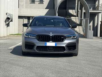 4.4 V8 Competition auto