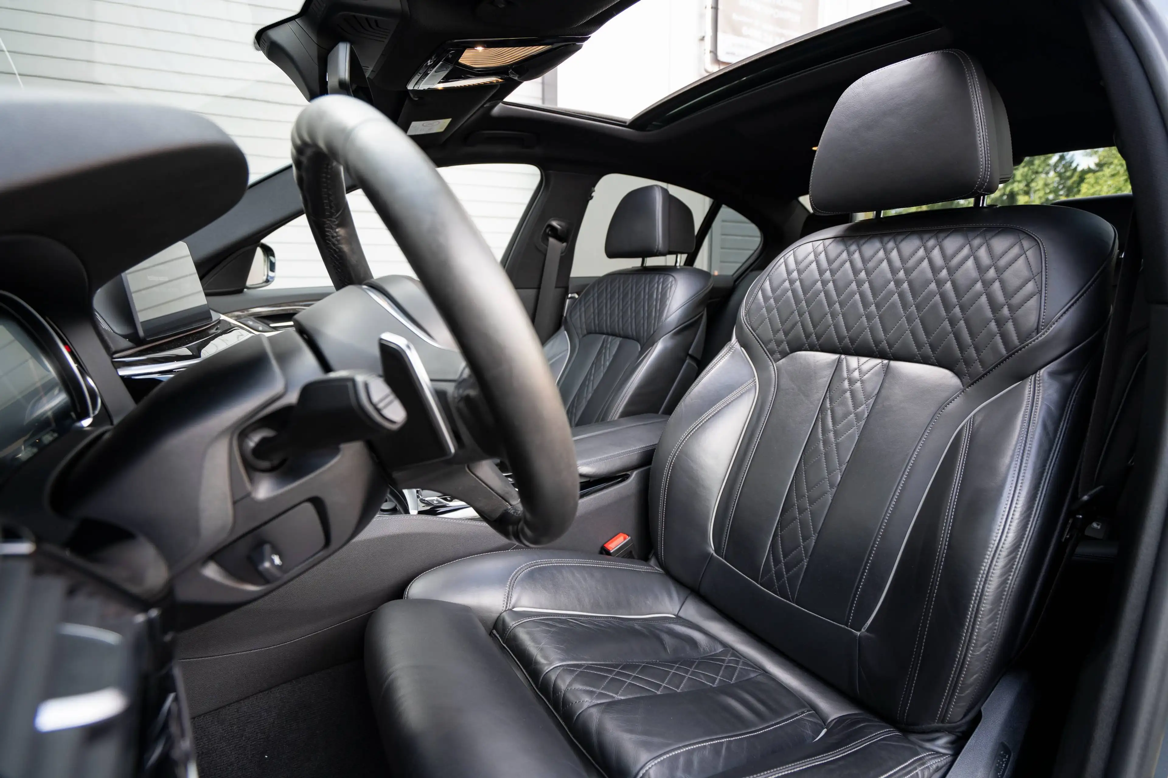 BMW 530 e M SPORT/PANO/NAPPA/HUD/ACC/360°/BREYTON/ADAPT.LED — photo 15