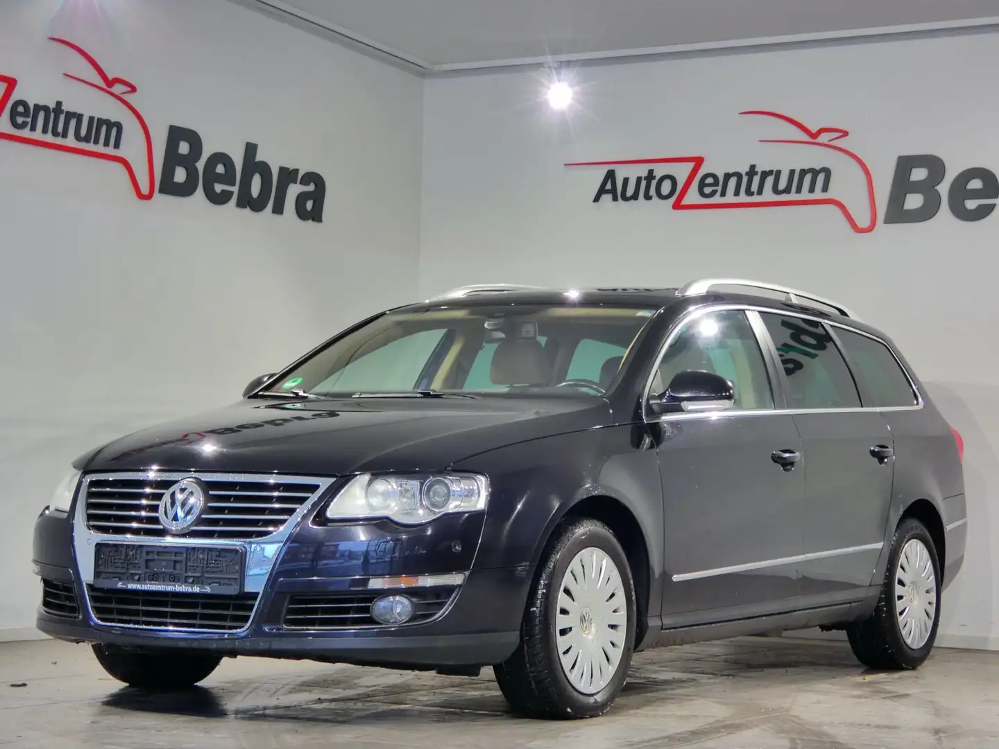 Volkswagen Passat 1.8 TSI Highline DSG/Navi/Leder/Schiebeda Schwarz - 1