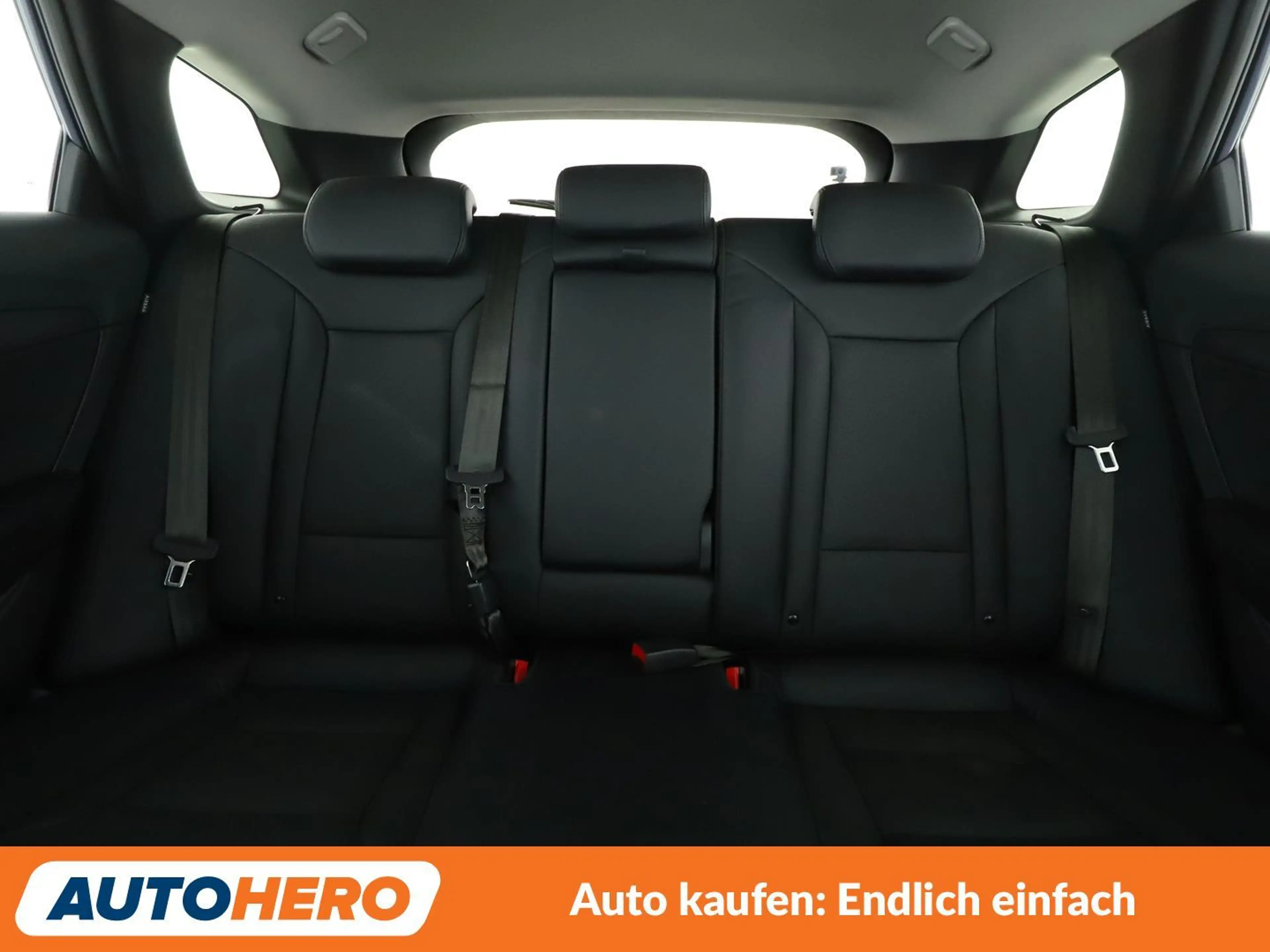 Hyundai i40 1.6 CRDi Space Plus*NAVI*XENON*CAM*SPUR*PDC*SHZ* — photo 14