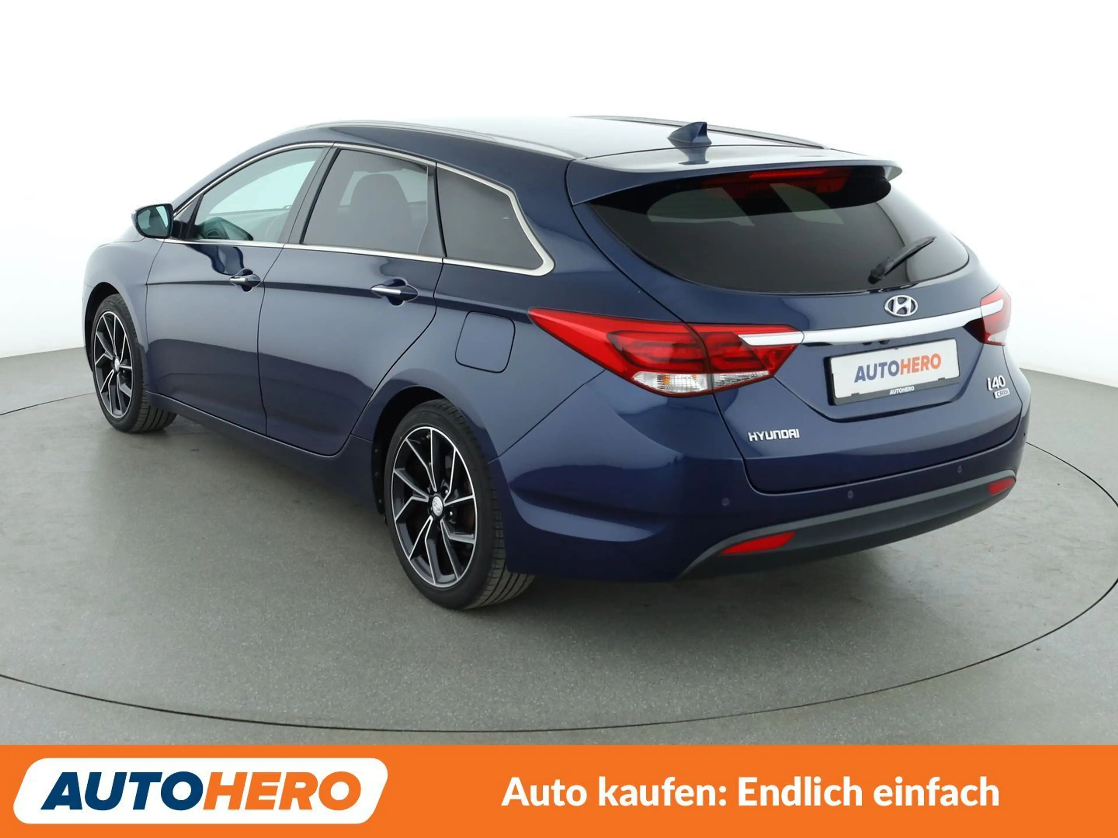 Hyundai i40 1.6 CRDi Space Plus*NAVI*XENON*CAM*SPUR*PDC*SHZ* — photo 4