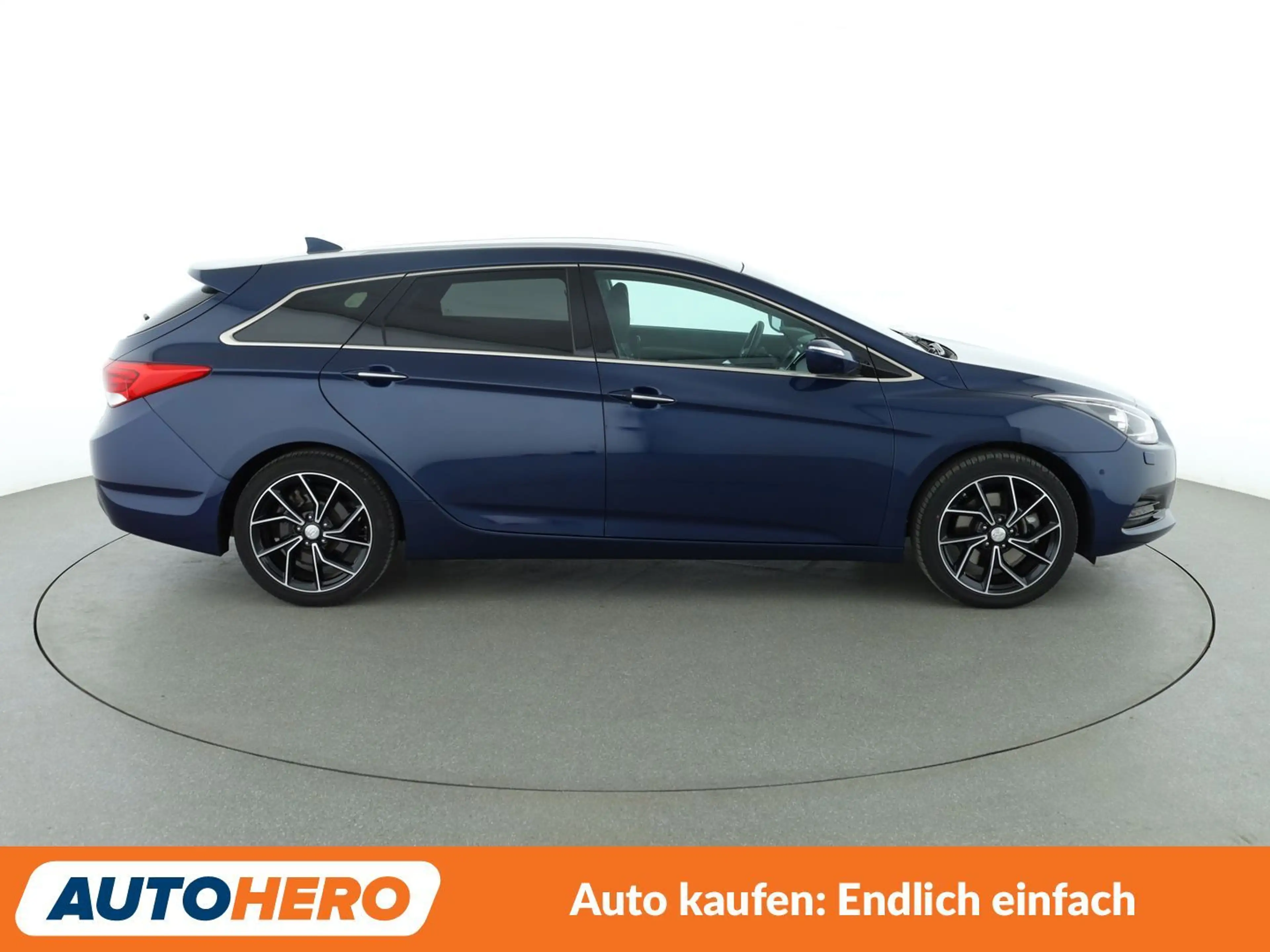 Hyundai i40 1.6 CRDi Space Plus*NAVI*XENON*CAM*SPUR*PDC*SHZ* — photo 7