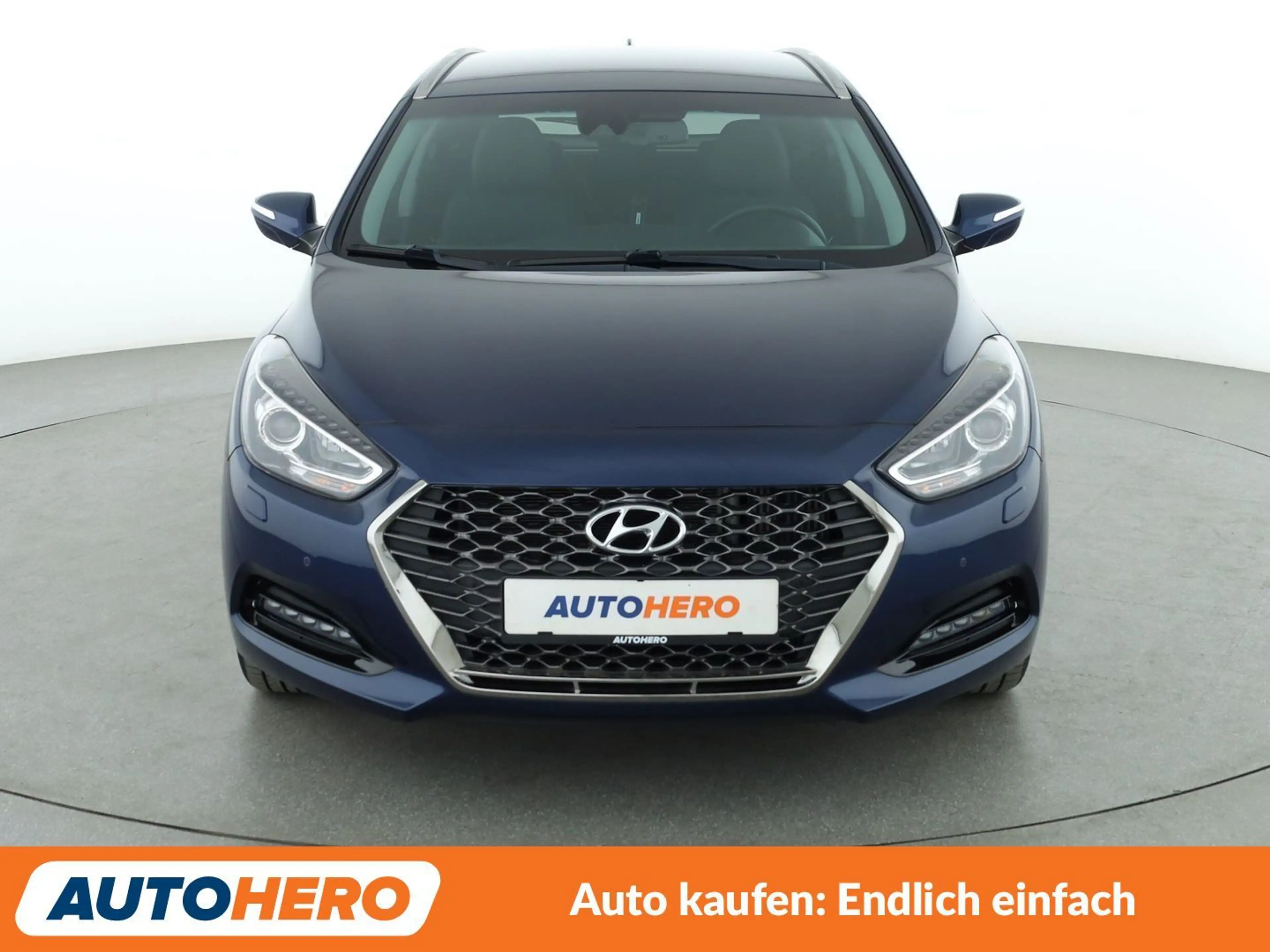 Hyundai i40 1.6 CRDi Space Plus*NAVI*XENON*CAM*SPUR*PDC*SHZ* — photo 9