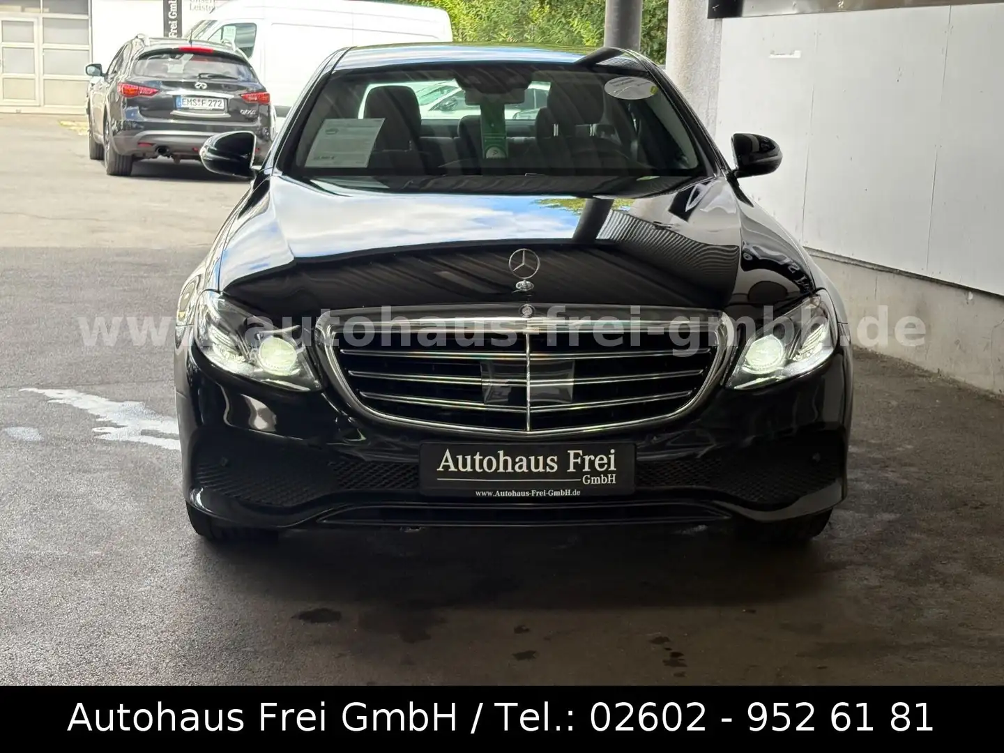Mercedes-Benz E 220 d Lim.*MULTIBEAM*KAMERA*WIDESCREEN*DISTRO+ Noir - 2
