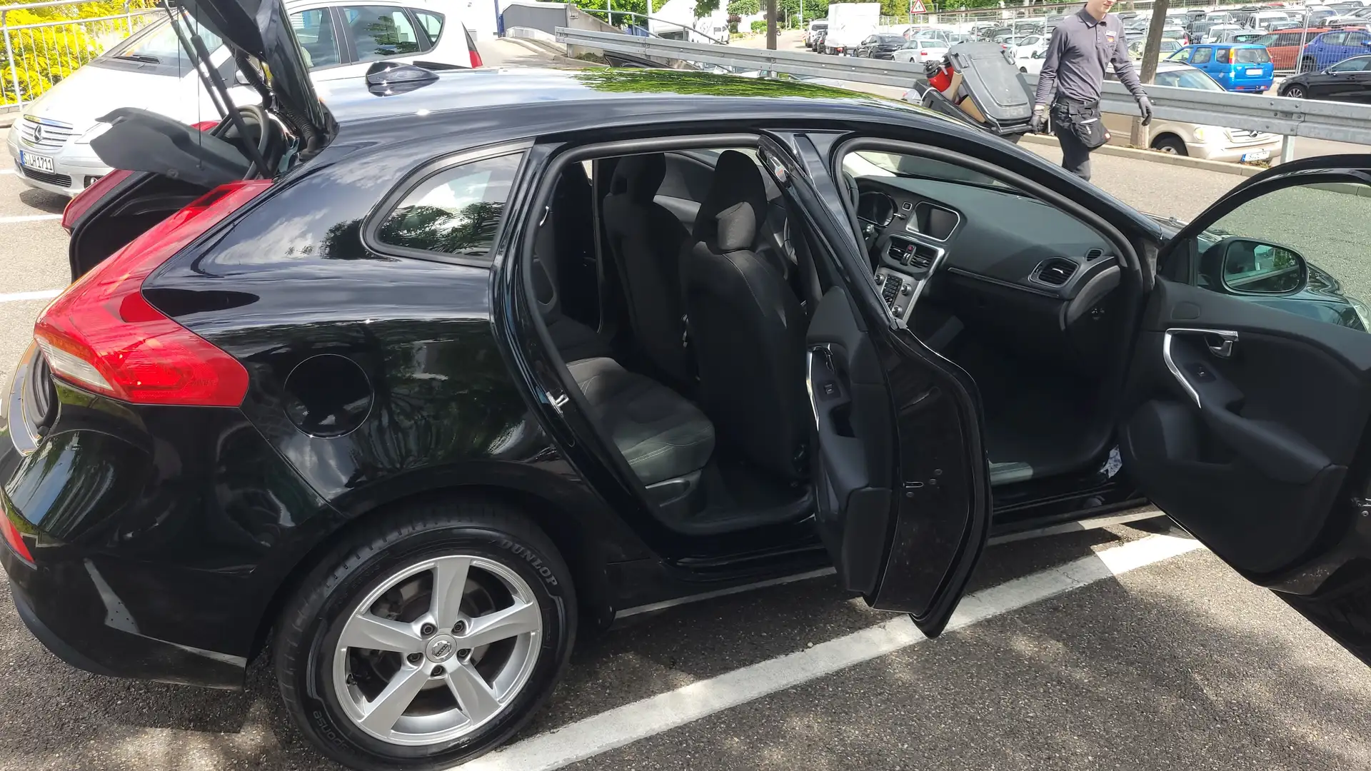 Volvo V40 V40 T2 Schwarz - 1