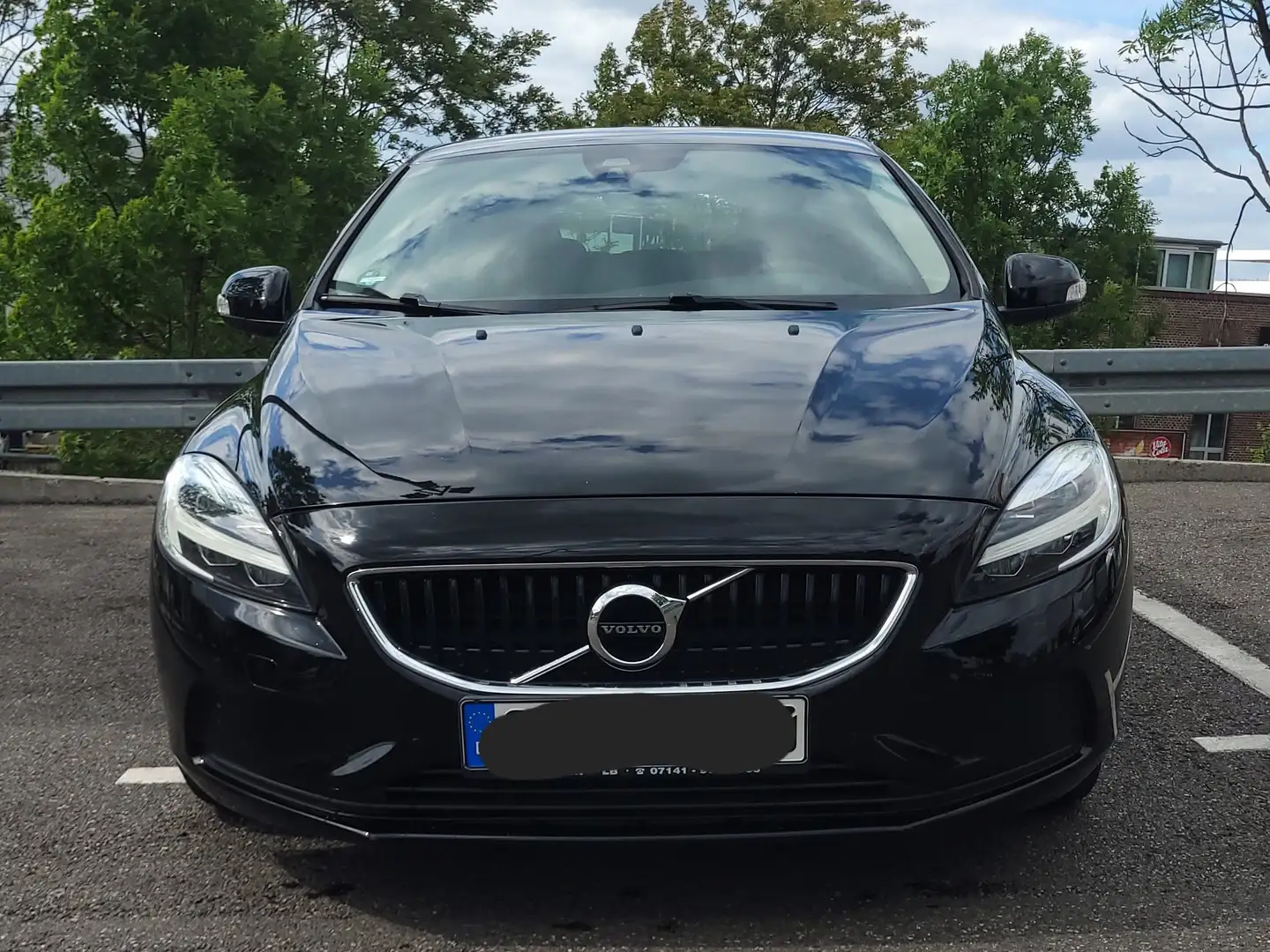 Volvo V40 V40 T2 Schwarz - 1