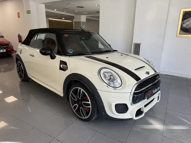 MINI John Cooper Works Cabrio Aut.