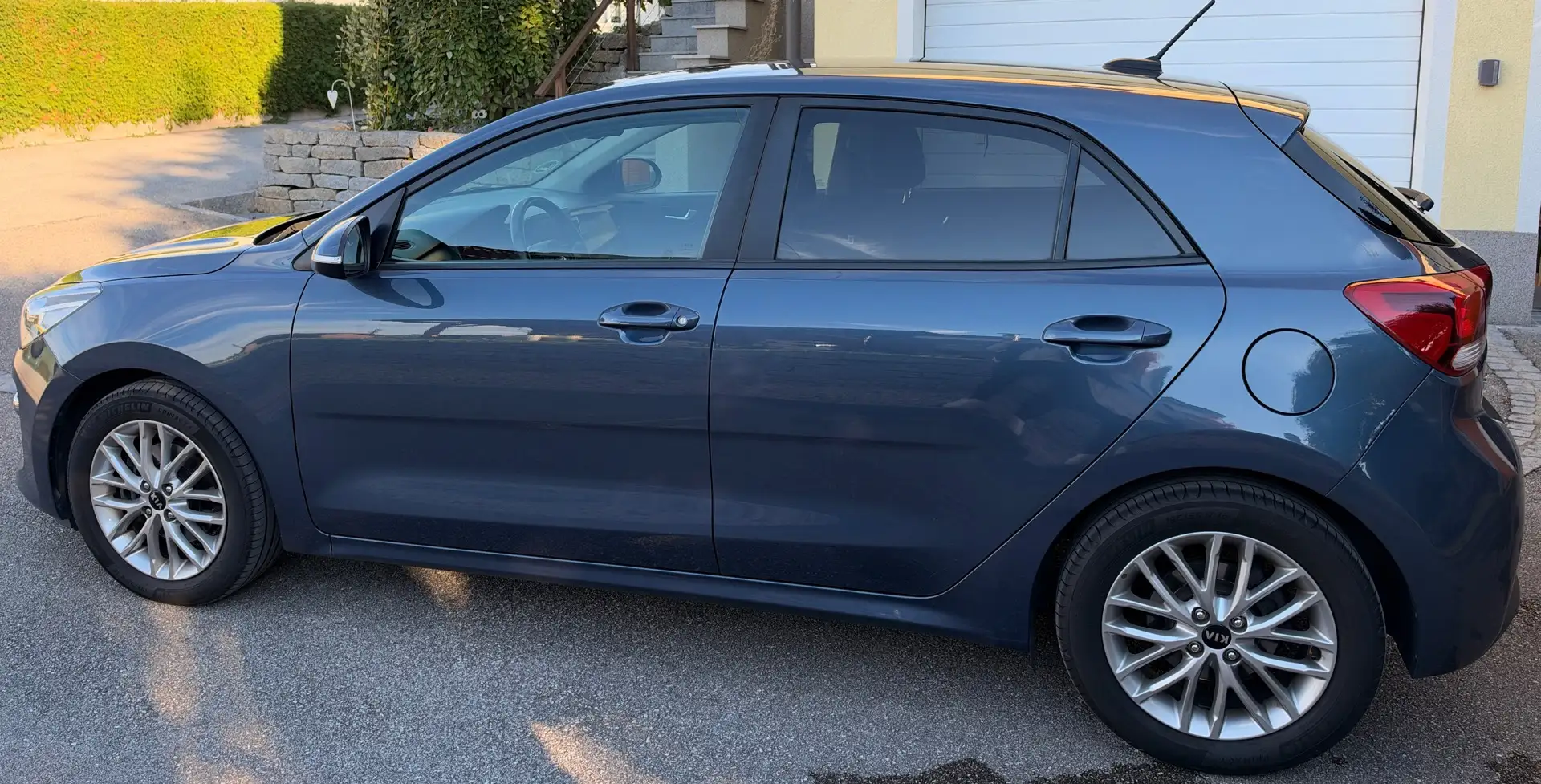 Kia Rio 1,25 MPI Silber ISG Blau - 2