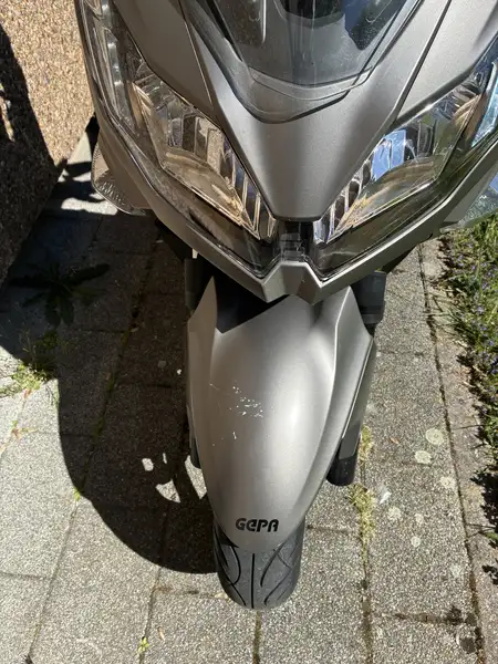 Kawasaki J300 - foto 3