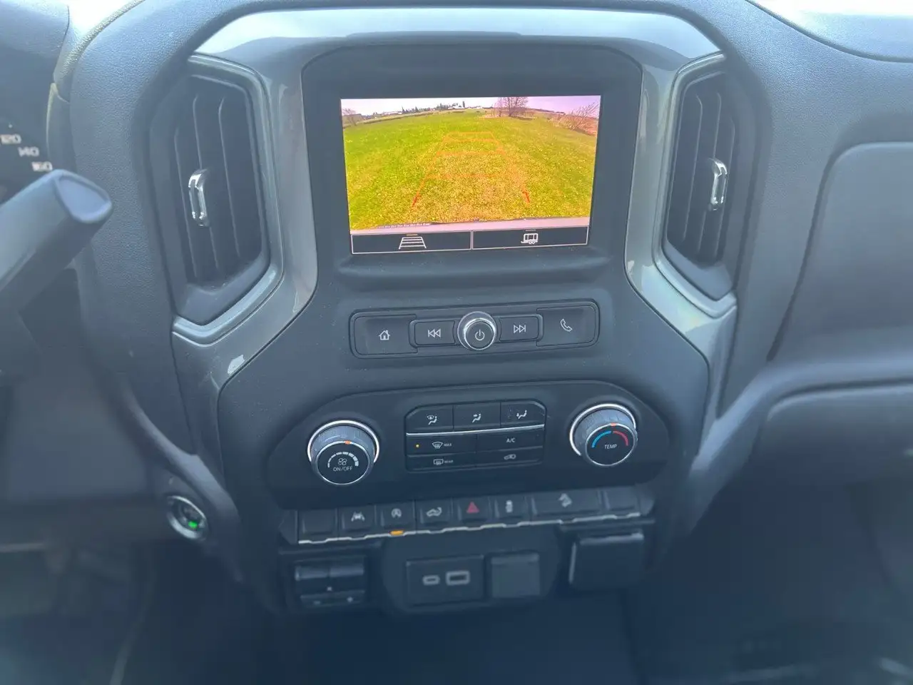 Chevrolet Silverado 1500 снимка Chevrolet Silverado 1500