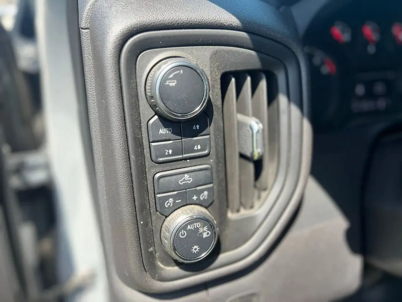 Chevrolet Silverado 1500 снимка Chevrolet Silverado 1500