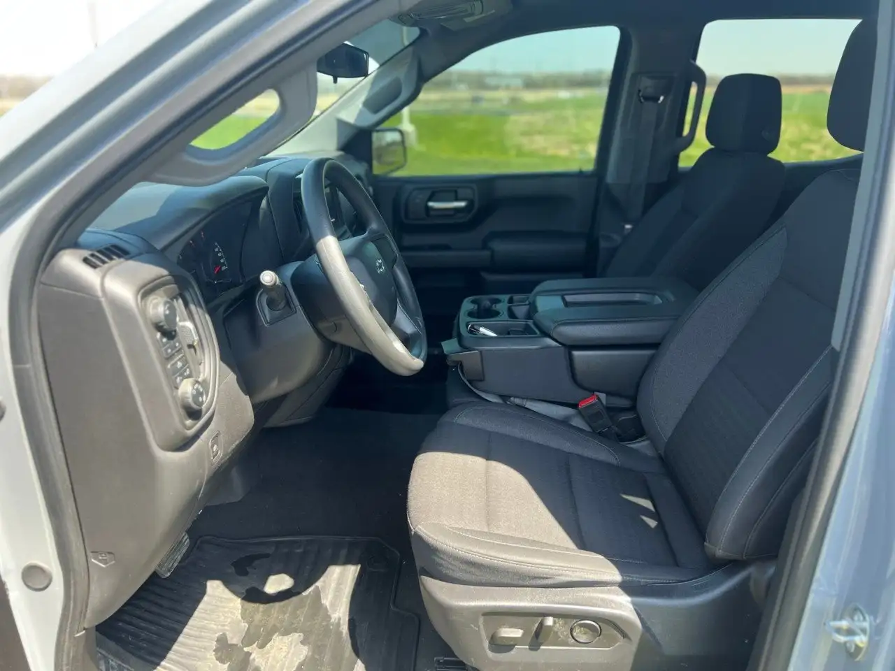 Chevrolet Silverado 1500 снимка Chevrolet Silverado 1500
