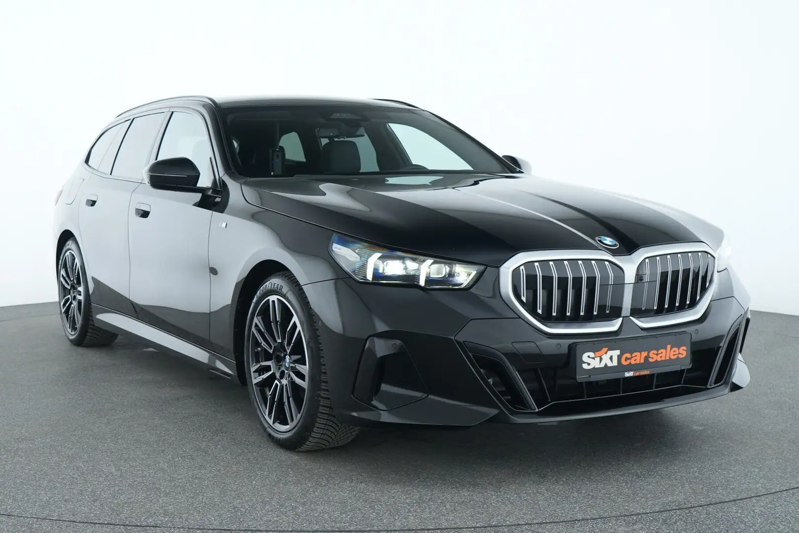 BMW 520 d xDr. M Sport ACC|Lüft|Pan|PA+360|harman|AHK Schwarz - 1