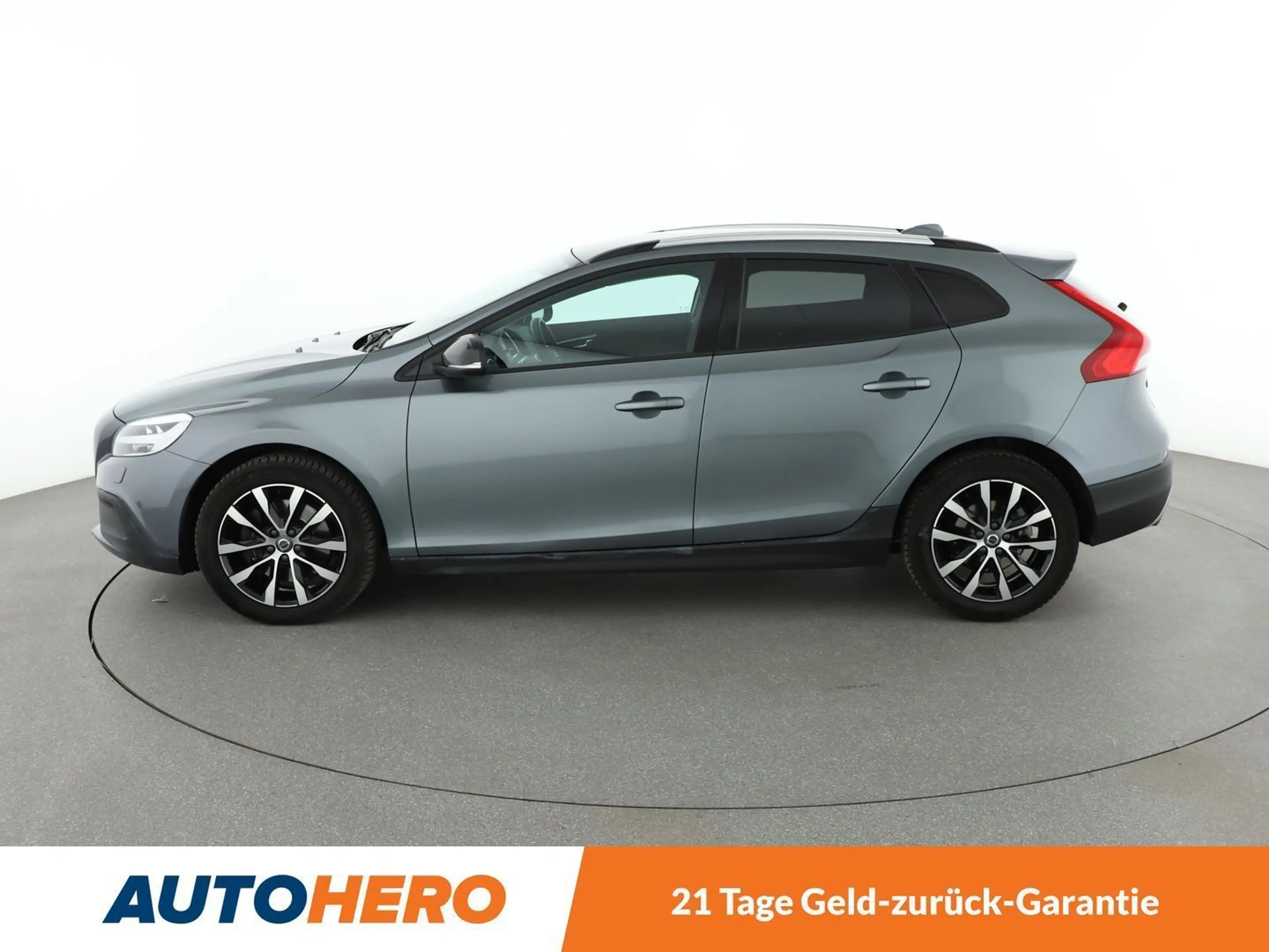 Volvo V40 Cross Country 1.5 Plus Aut.*TEMPO*PDC*SHZ*NAVI* — photo 3