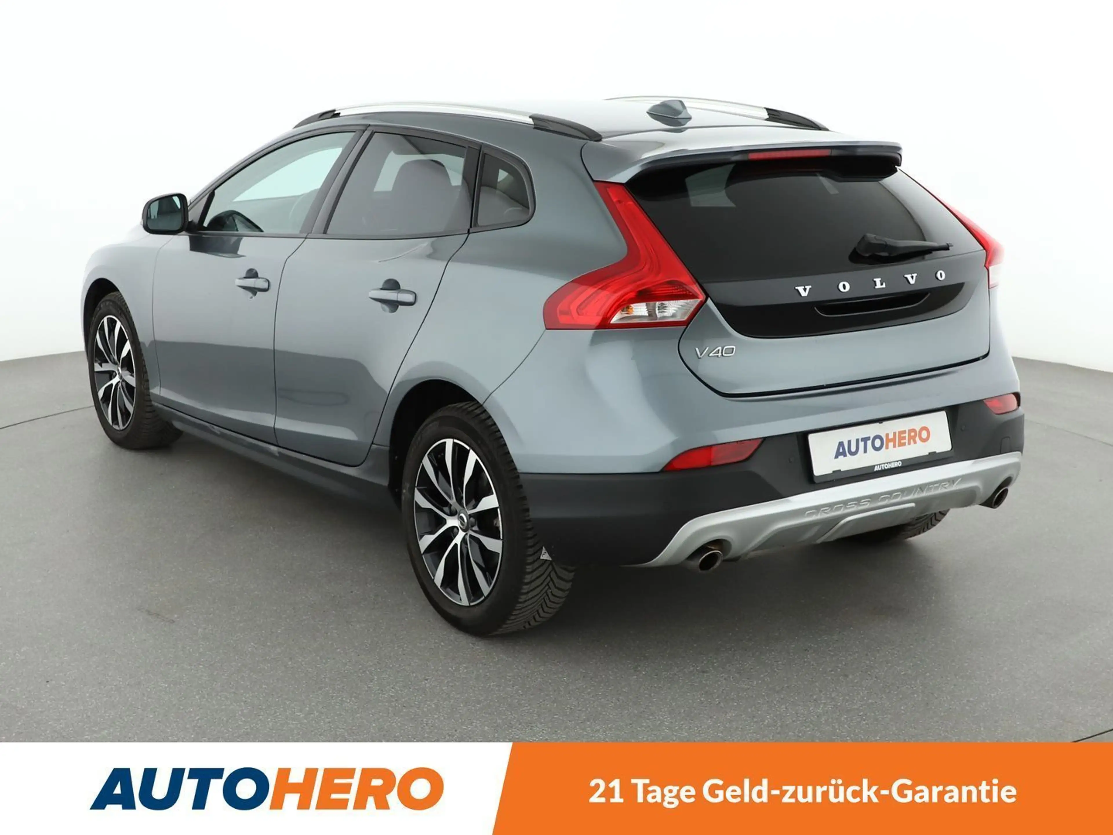 Volvo V40 Cross Country 1.5 Plus Aut.*TEMPO*PDC*SHZ*NAVI* — photo 4
