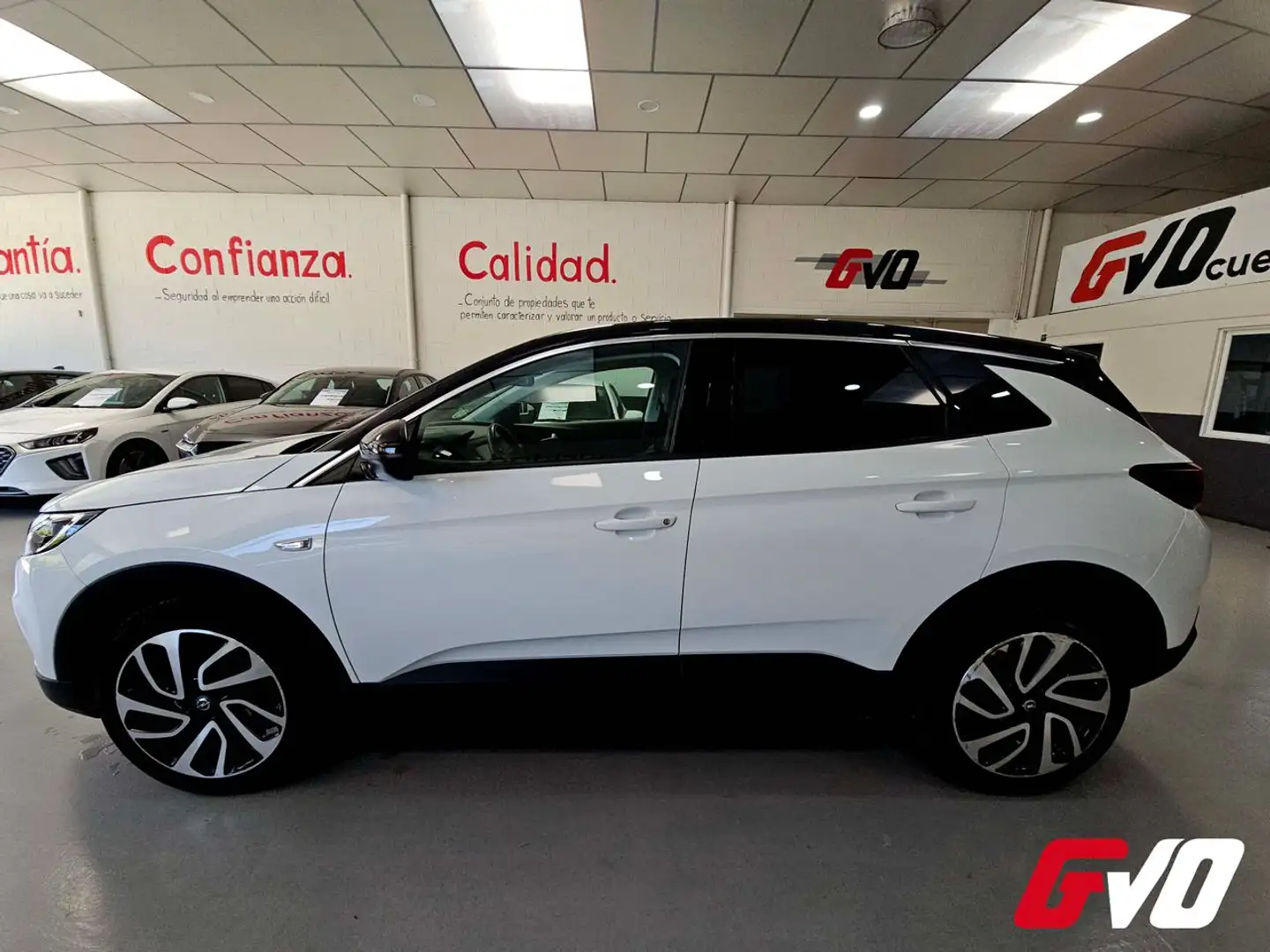 Opel Grandland X 1.2 GASOLINA PURETECH 130 CV Blanc - 2